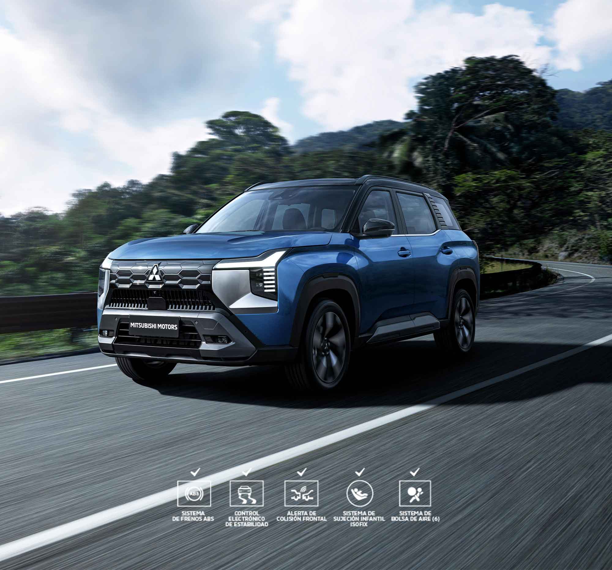 Exterior del Mitsubishi Destinator en carretera