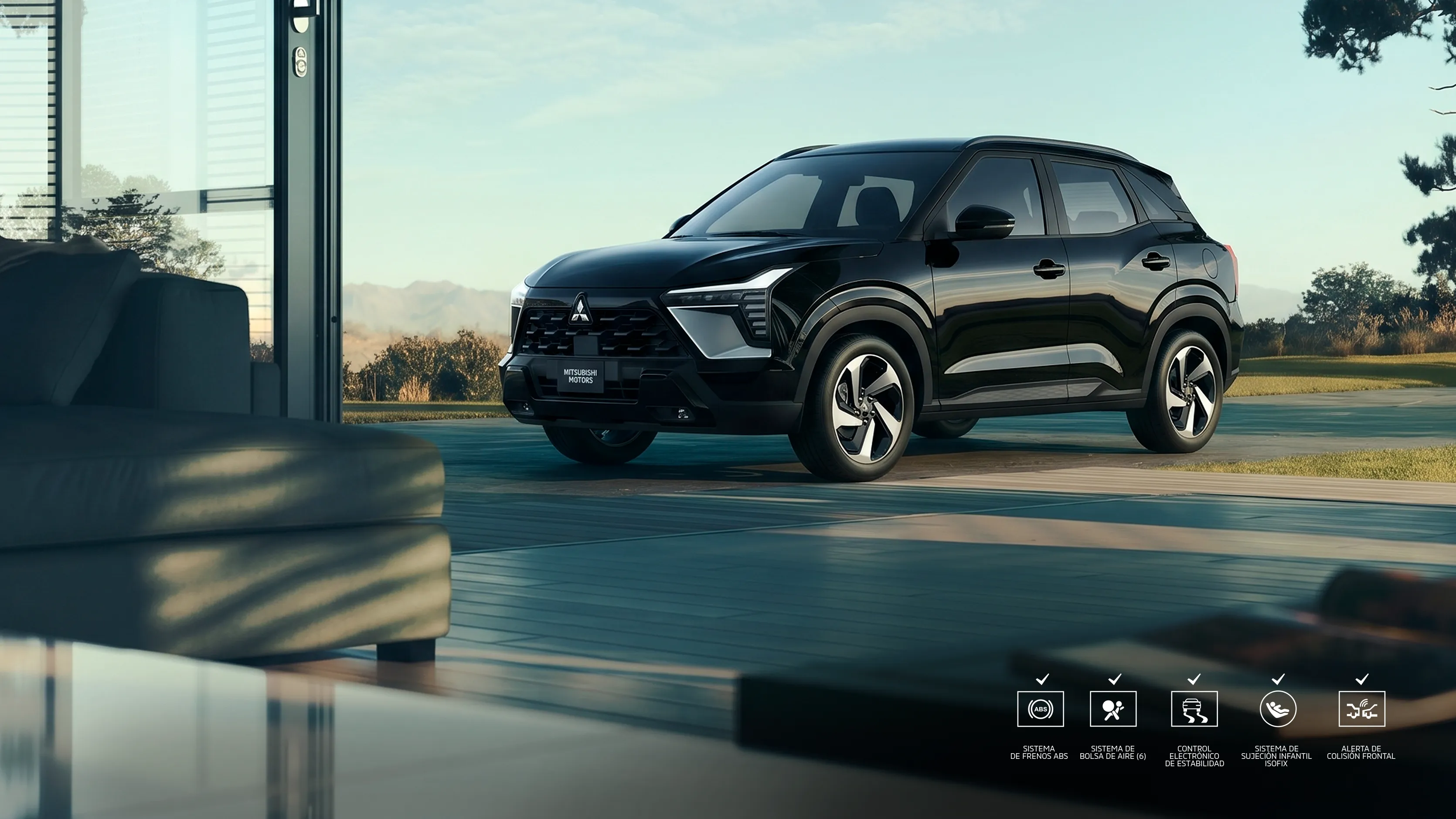 Mitsubishi Outlander Sport negra