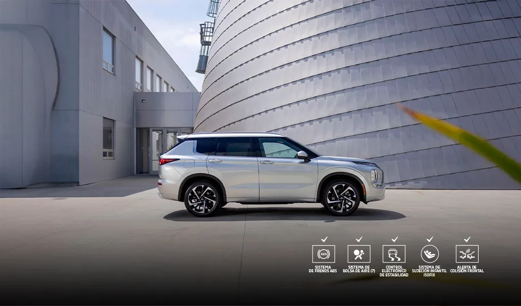 Mitsubishi All New Outlander de costado