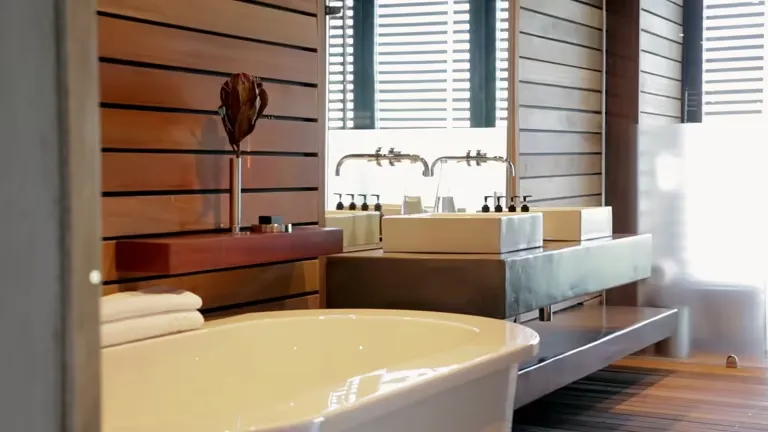 Warum Microzement im Badezimmer immer beliebter wird