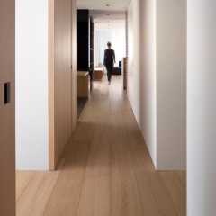 Laminat imitacija prirodnog drveta sa vidljivim godovima