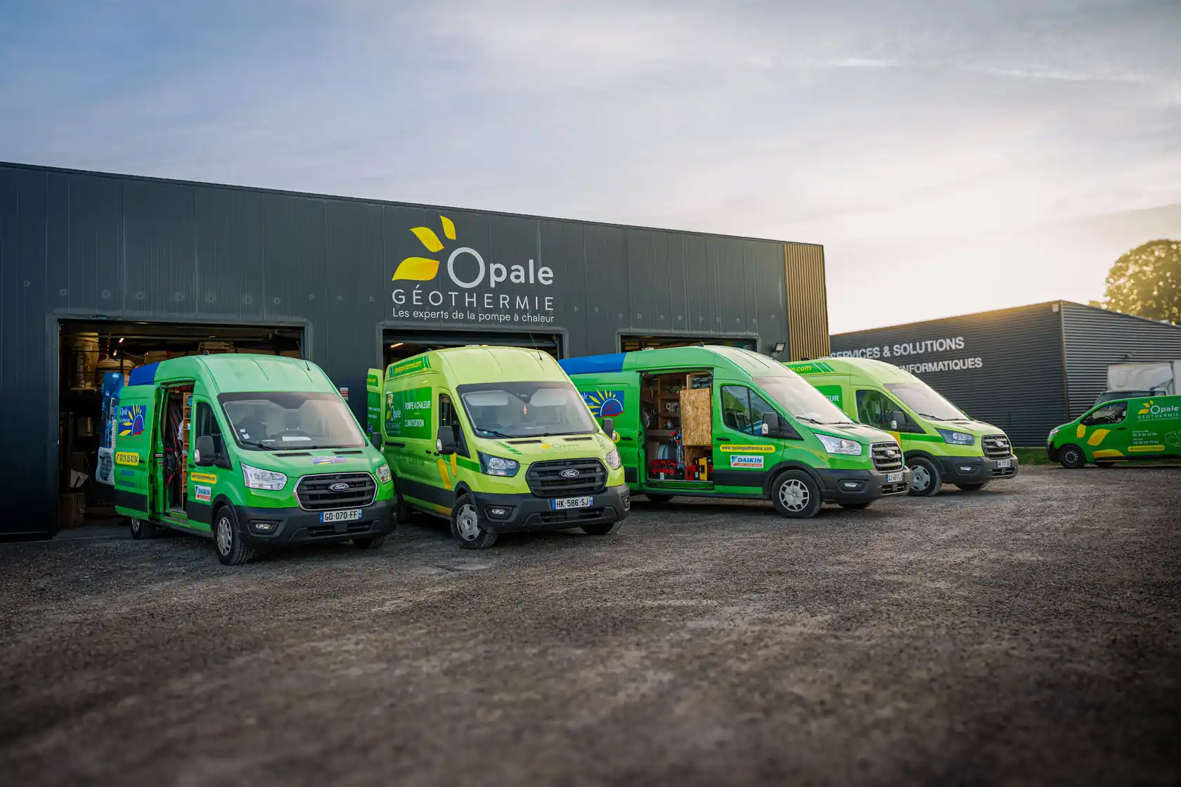 Photo de la façade de l'agence d'Opale Géothermie à Autingues dans le Pas-de-Calais