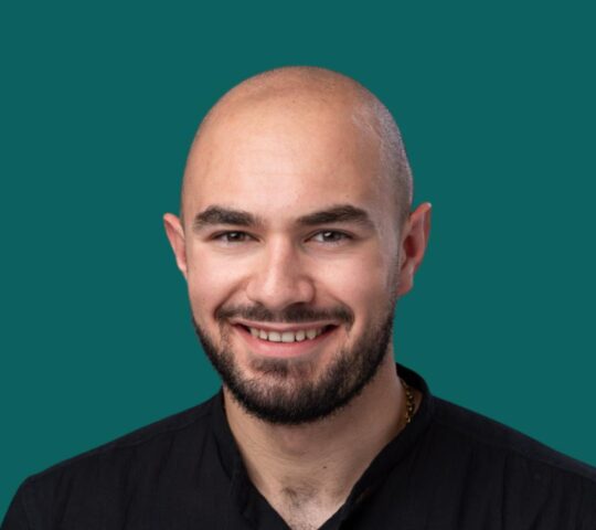 [headshot] image of customer (for a construction company)