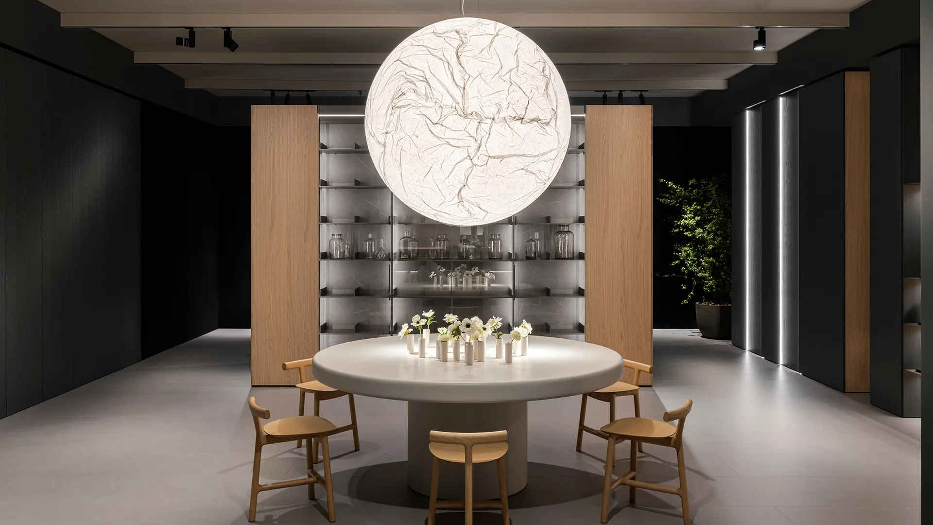 Unica esposizione Caccaro in Abruzzo a Pizzoli (L’Aquila): armadi Freedhome®, cabine armadio, boiserie con luci integrate. Progettazione su misura e montaggio incluso in tutta la regione.