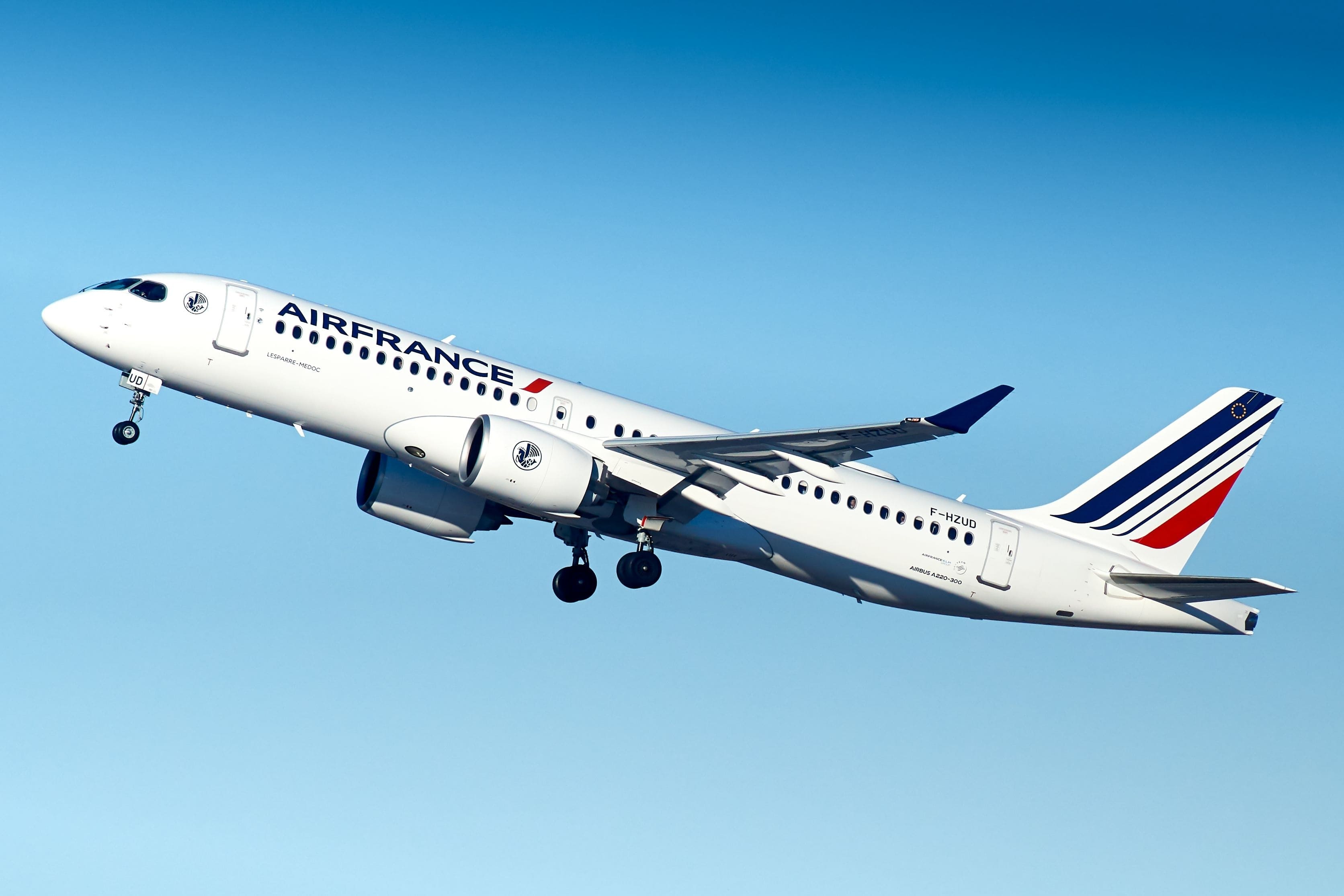 Social Media Crisis in Air France La Premiere: First-Class Privacy vs. Social Media