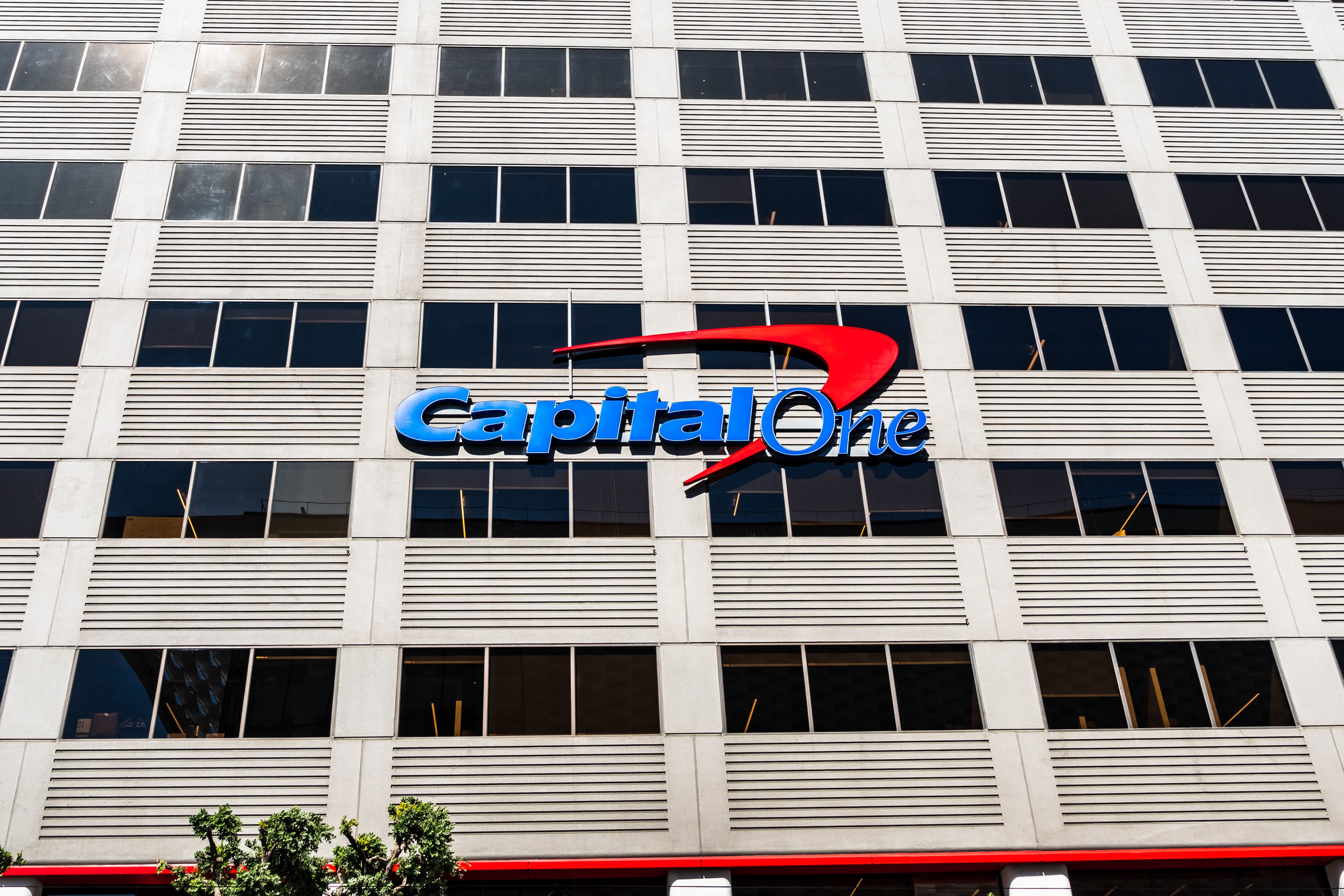 Capital One Is Tightening Venture X Card Lounge Access Here’s What Changes in 2026