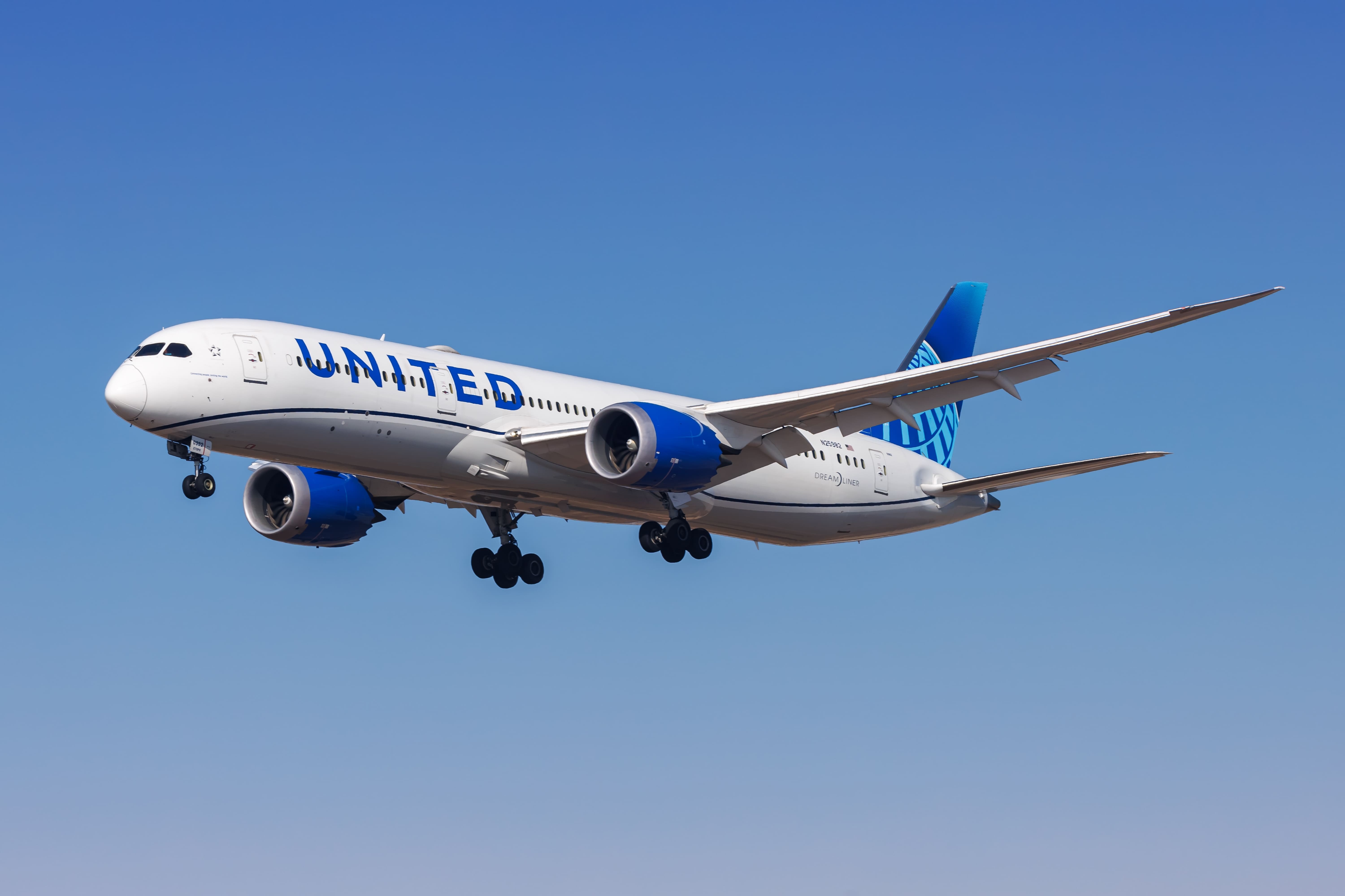 United Airlines Flight Found With Bullet in Newark, Kick Starting Federal Investigation