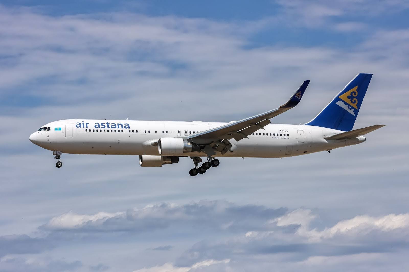 Kazakhstan’s Air Astana Doubles Down on Long-Haul Growth With Boeing 787-9 Order