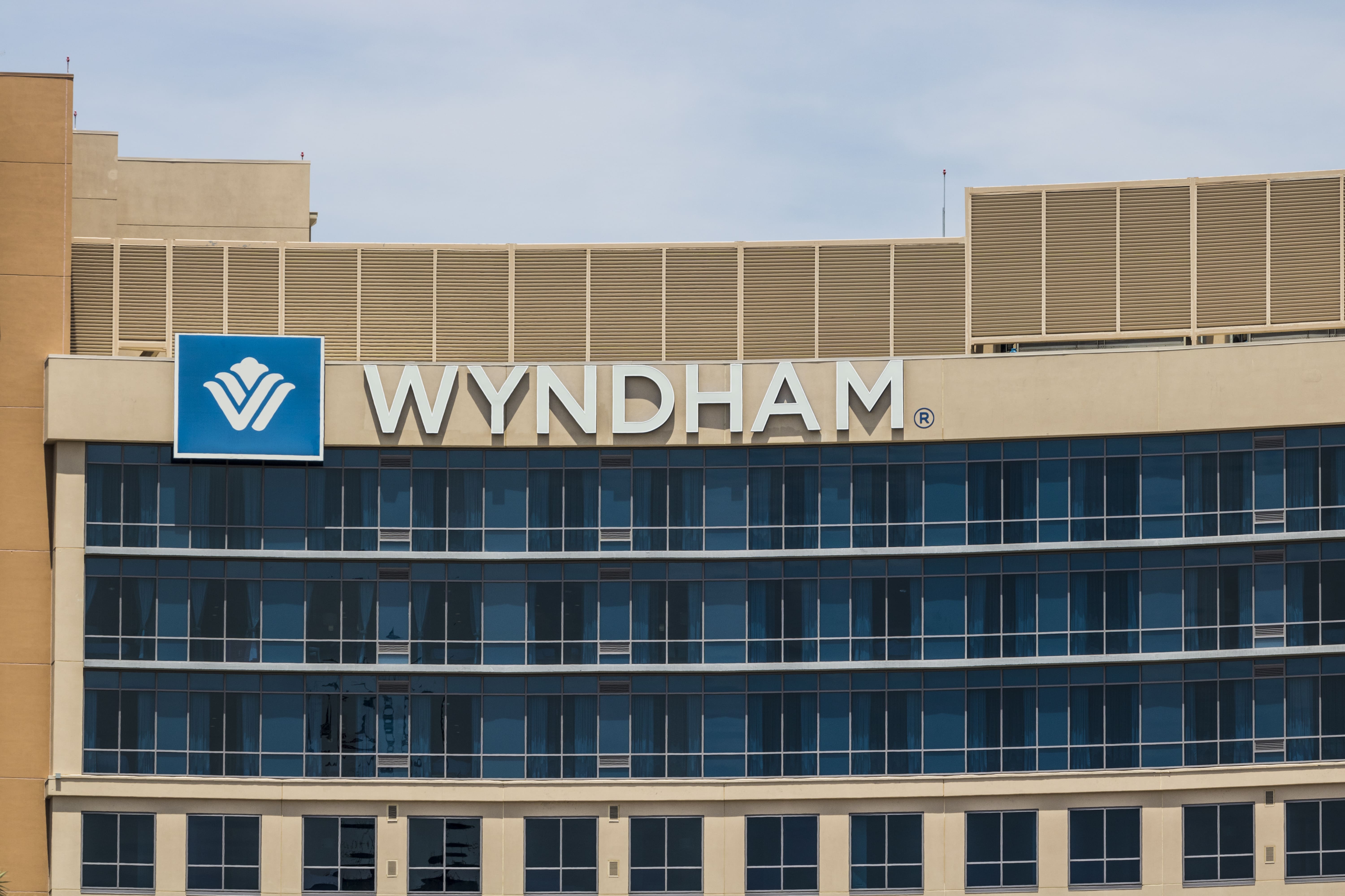 Wyndham's Timeshare Promotion: 3 Nights and 60,000 Rewards Points for $199 — Is It Worth Your Time?