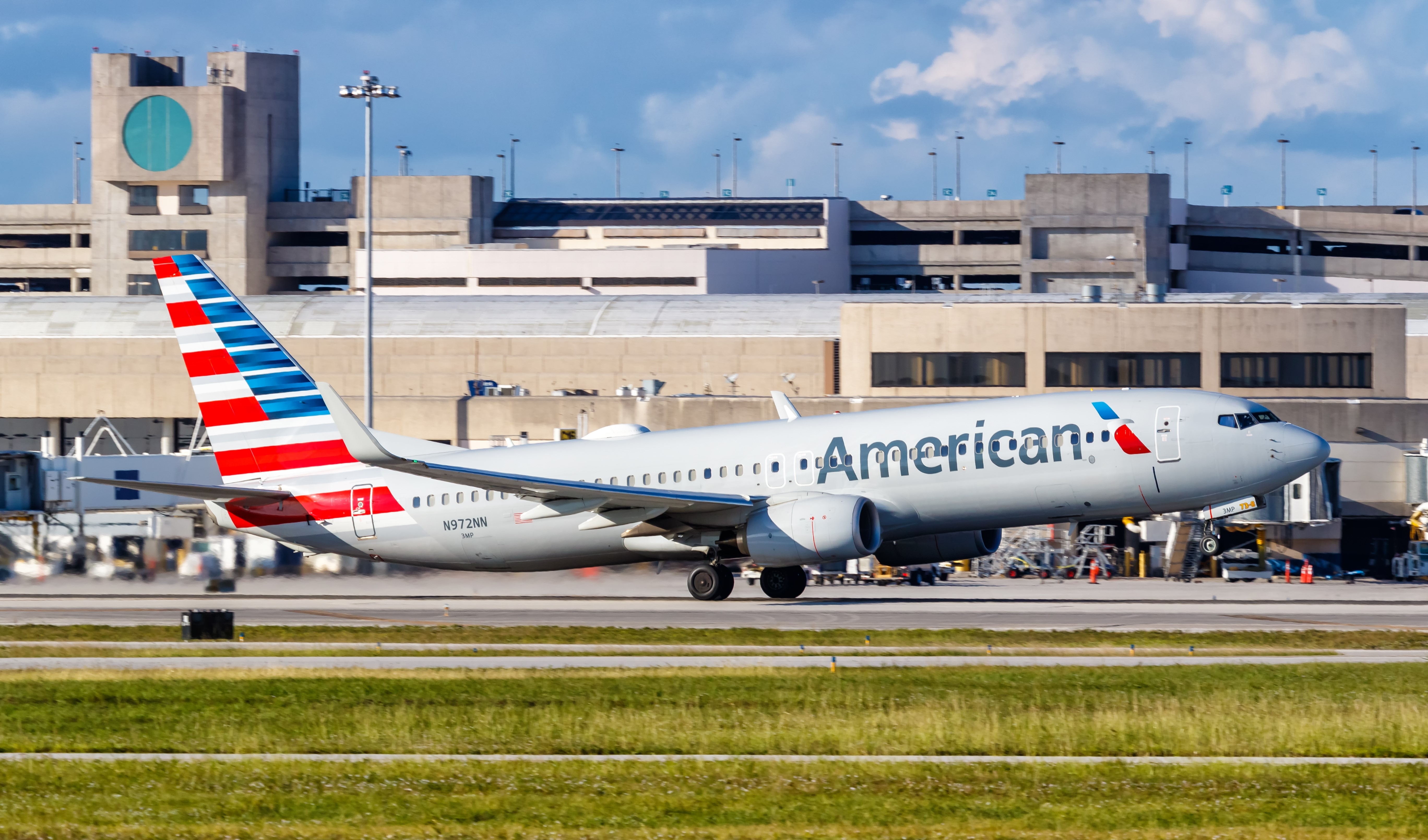 American Airlines Is Bringing Starlink Onboard