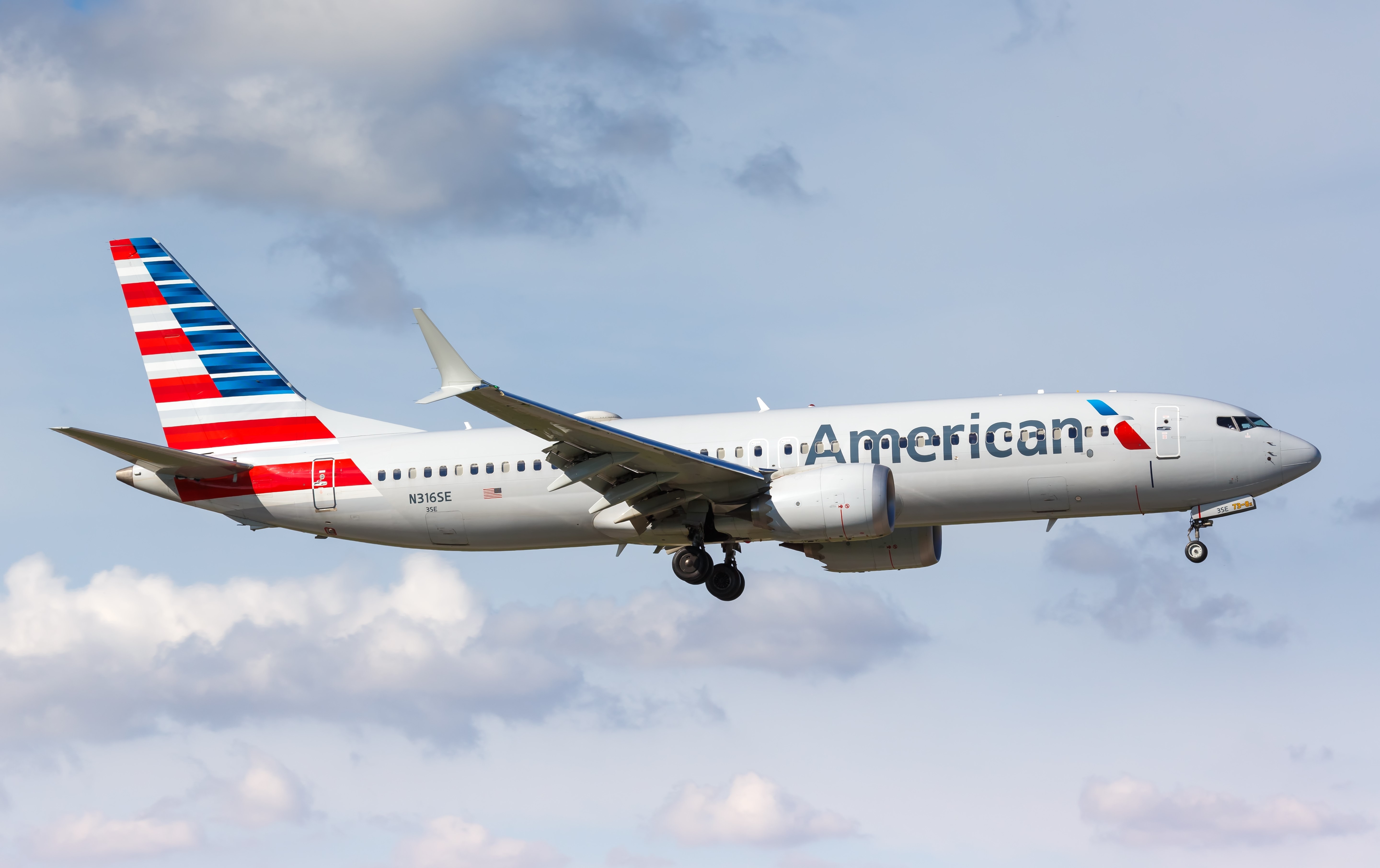 American Airlines will be sending a Meal Voucher Read on to find out who Qualifies