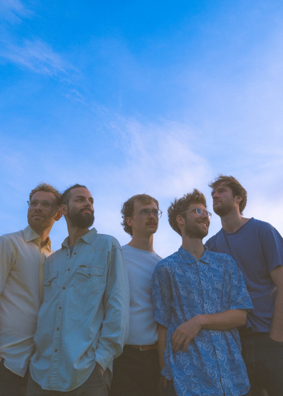 Almost-Twins_3_c_Kristina-Wolf-scaled|Almost-Twins_1_c_Kristina-Wolf-1-scaled