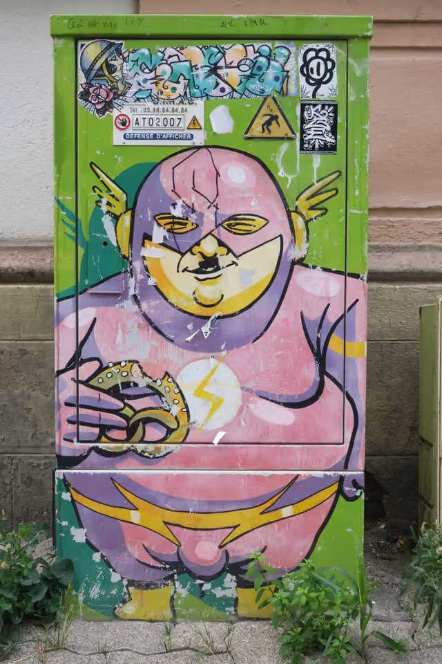 Graffiti auf einem Sromkasten. 