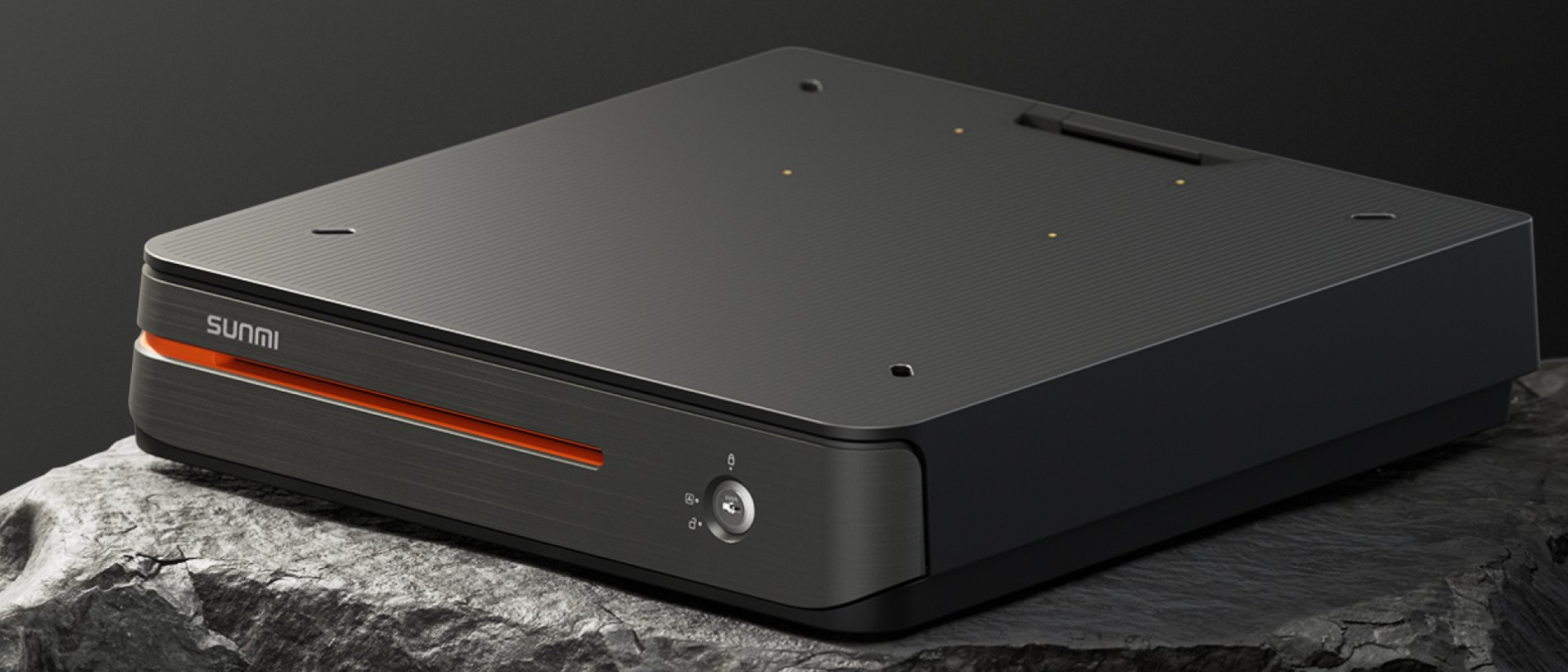 image of staff consulting a customer in an automotive service