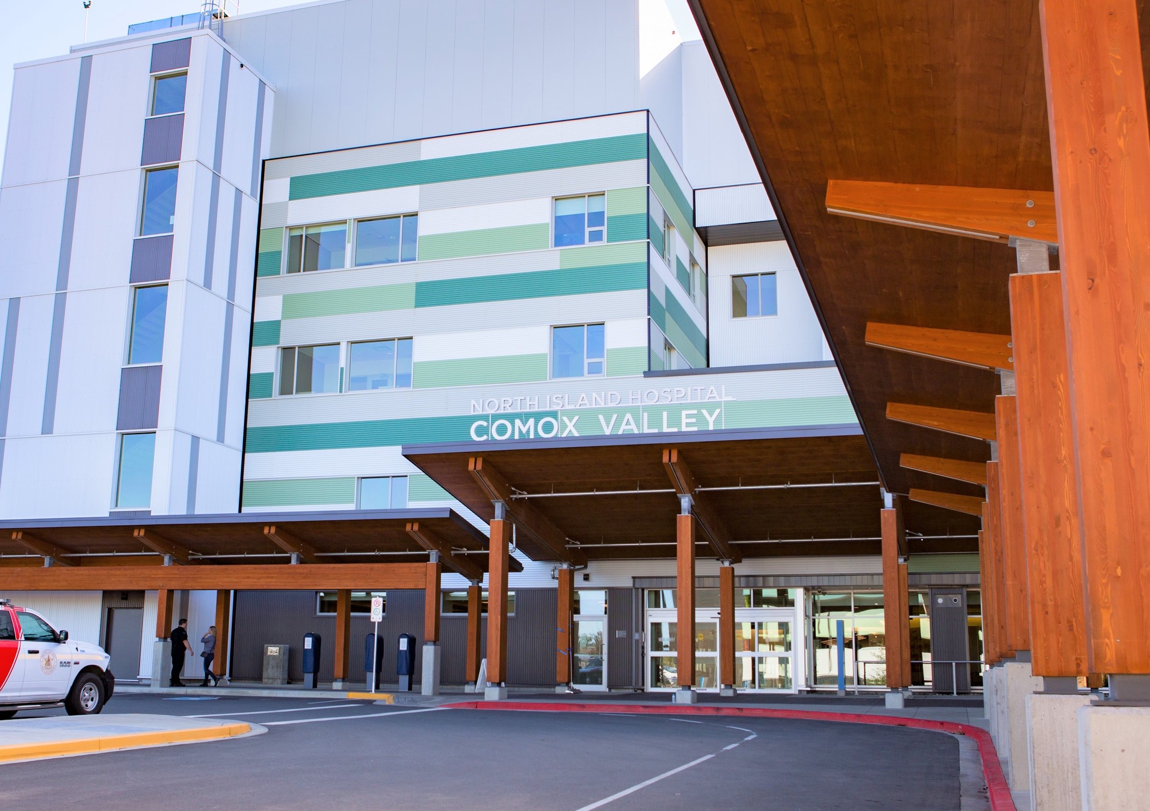 428,700-square-foot roof replacement for the new Comox Valley Hospital.