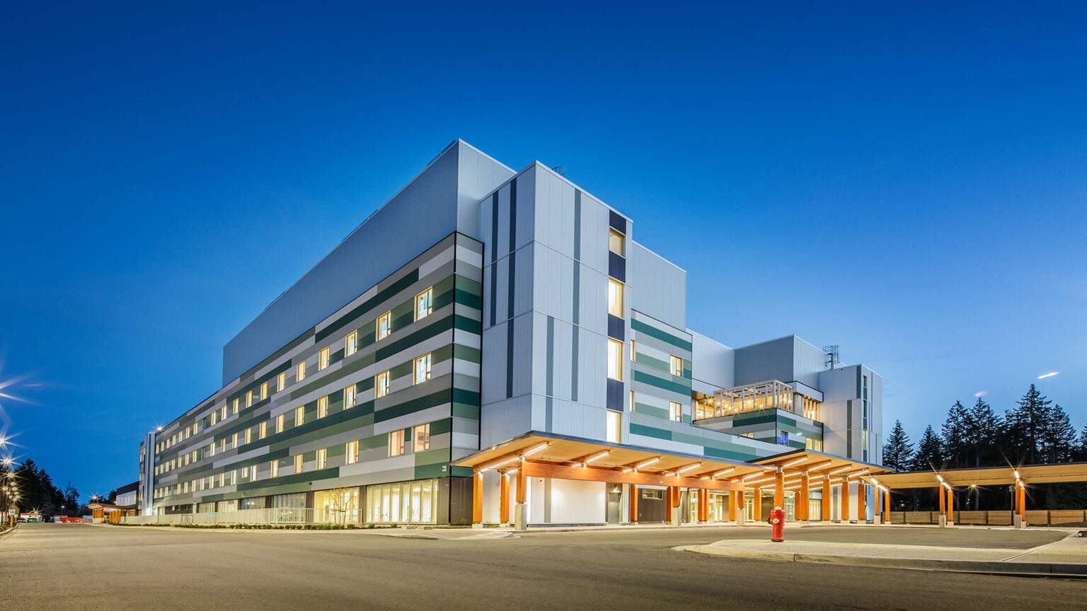 Roofing and sheet-metal work for the 776,700-square-foot North Island Hospitals Project.