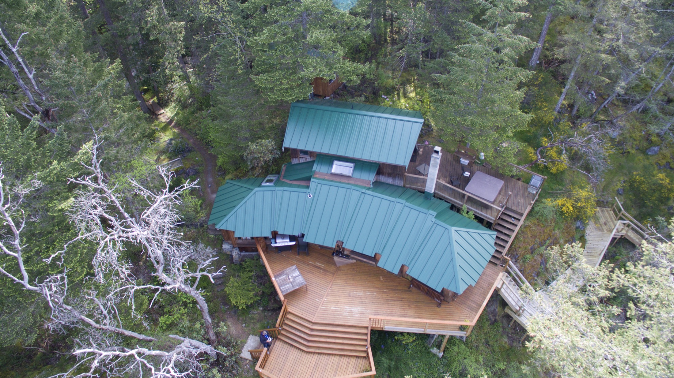 Wolfgang Residence — completed roof by Nelson Roofing (photo 2)