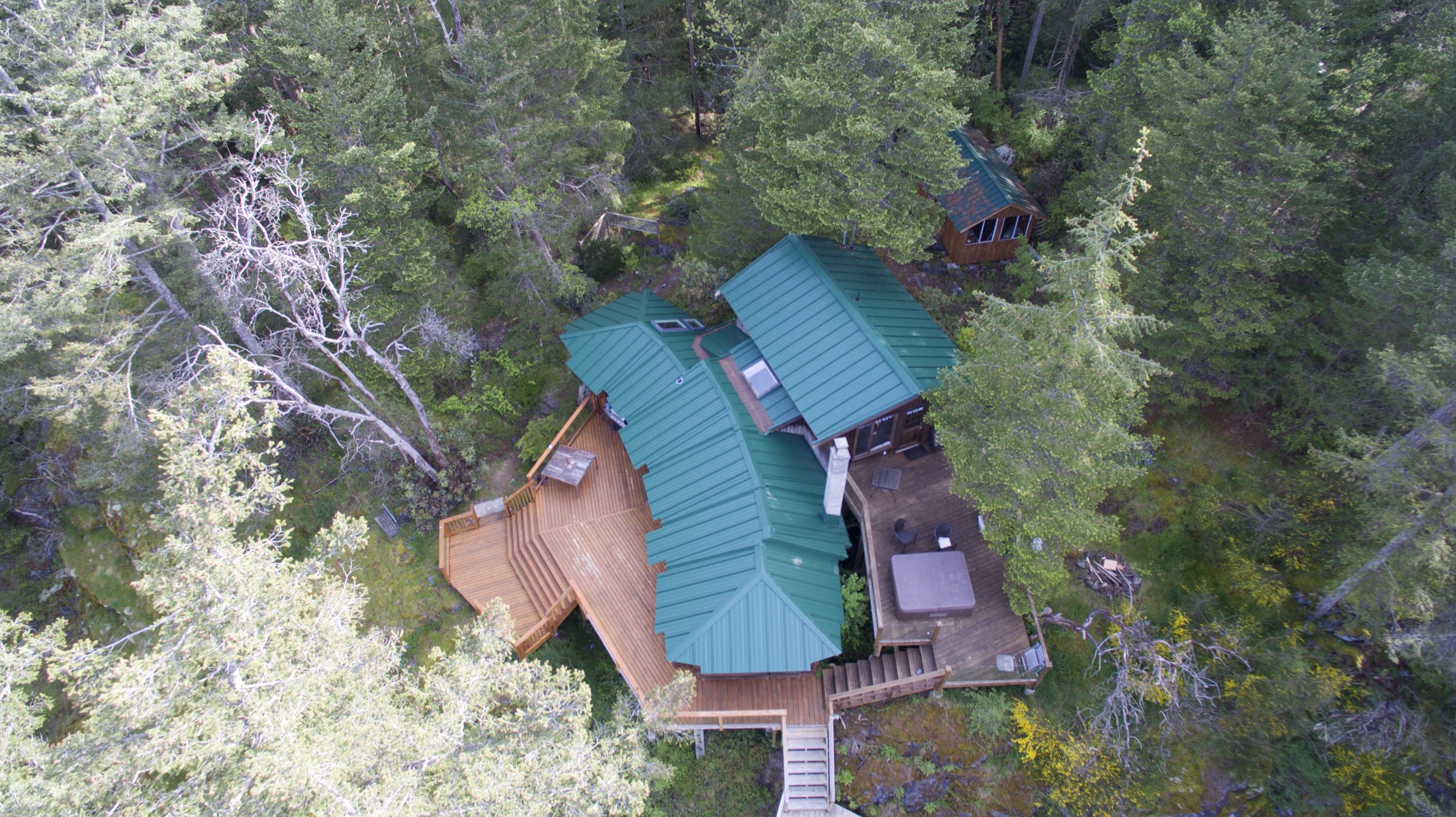 Wolfgang Residence — completed roof by Nelson Roofing (photo 3)
