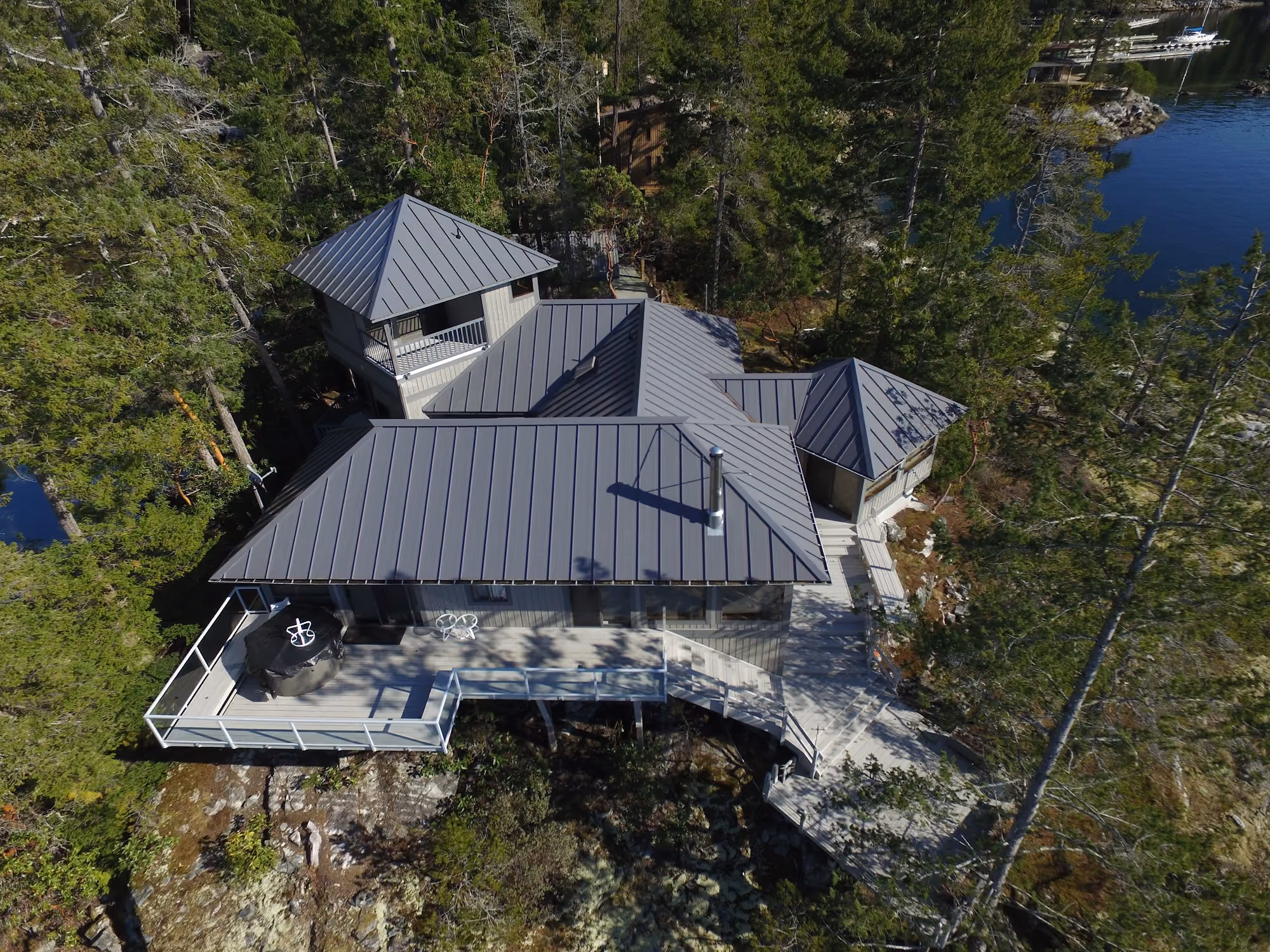 Bliss Landing Residence — completed roof by Nelson Roofing (photo 1)