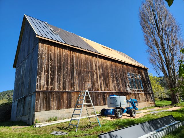 Jeffrey Rubinoff Sculpture Park — roof installation in progress by Nelson Roofing (photo 9)