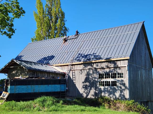 Jeffrey Rubinoff Sculpture Park — roof installation in progress by Nelson Roofing (photo 8)