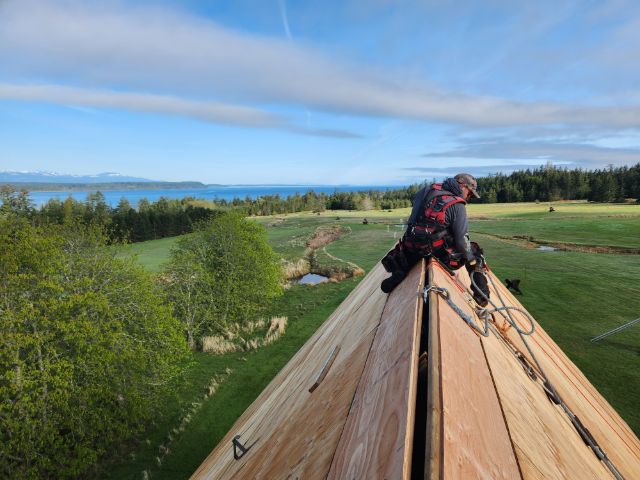 Jeffrey Rubinoff Sculpture Park — roof installation in progress by Nelson Roofing (photo 1)