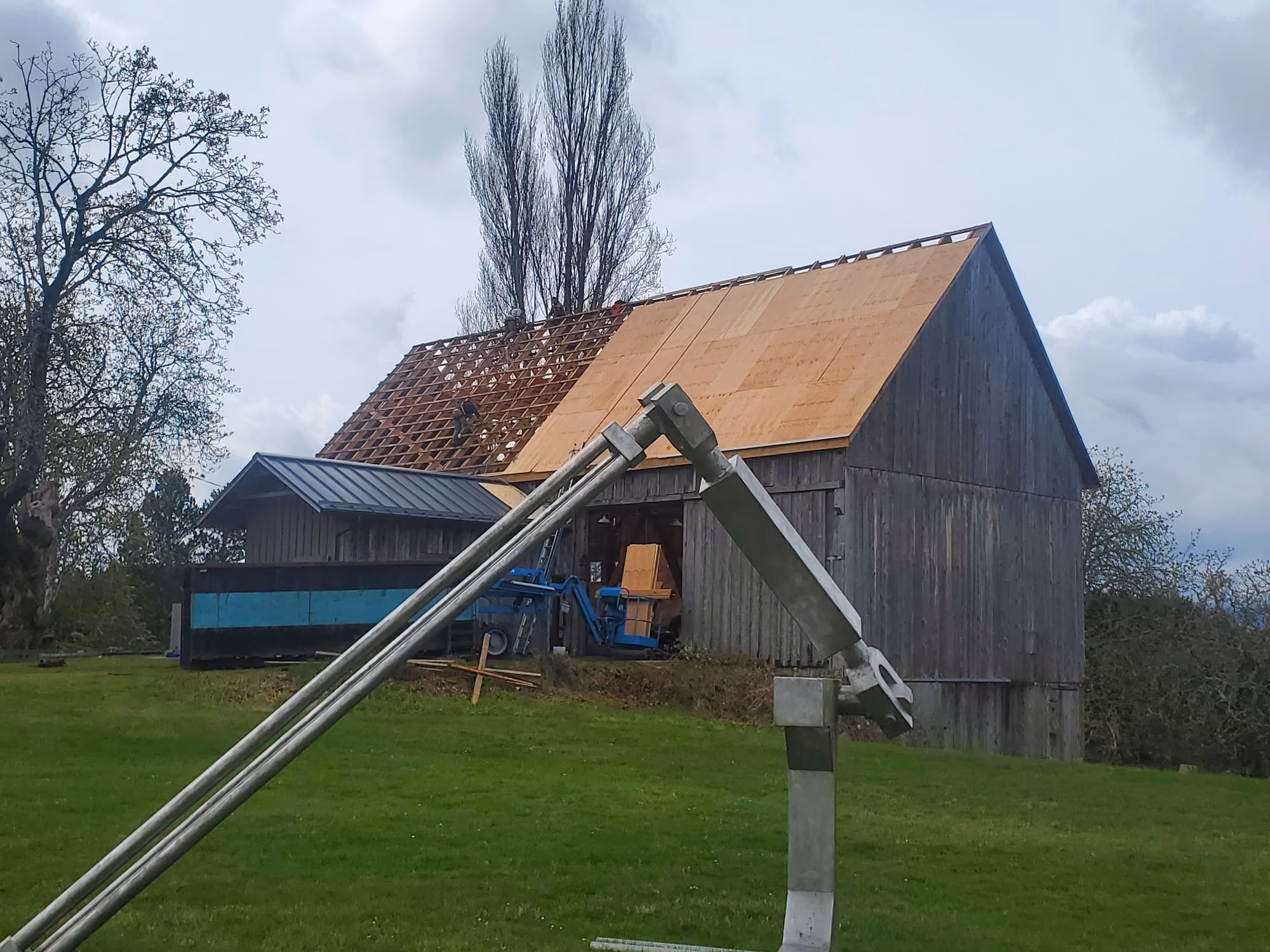 Jeffrey Rubinoff Sculpture Park — completed roof by Nelson Roofing (photo 1)