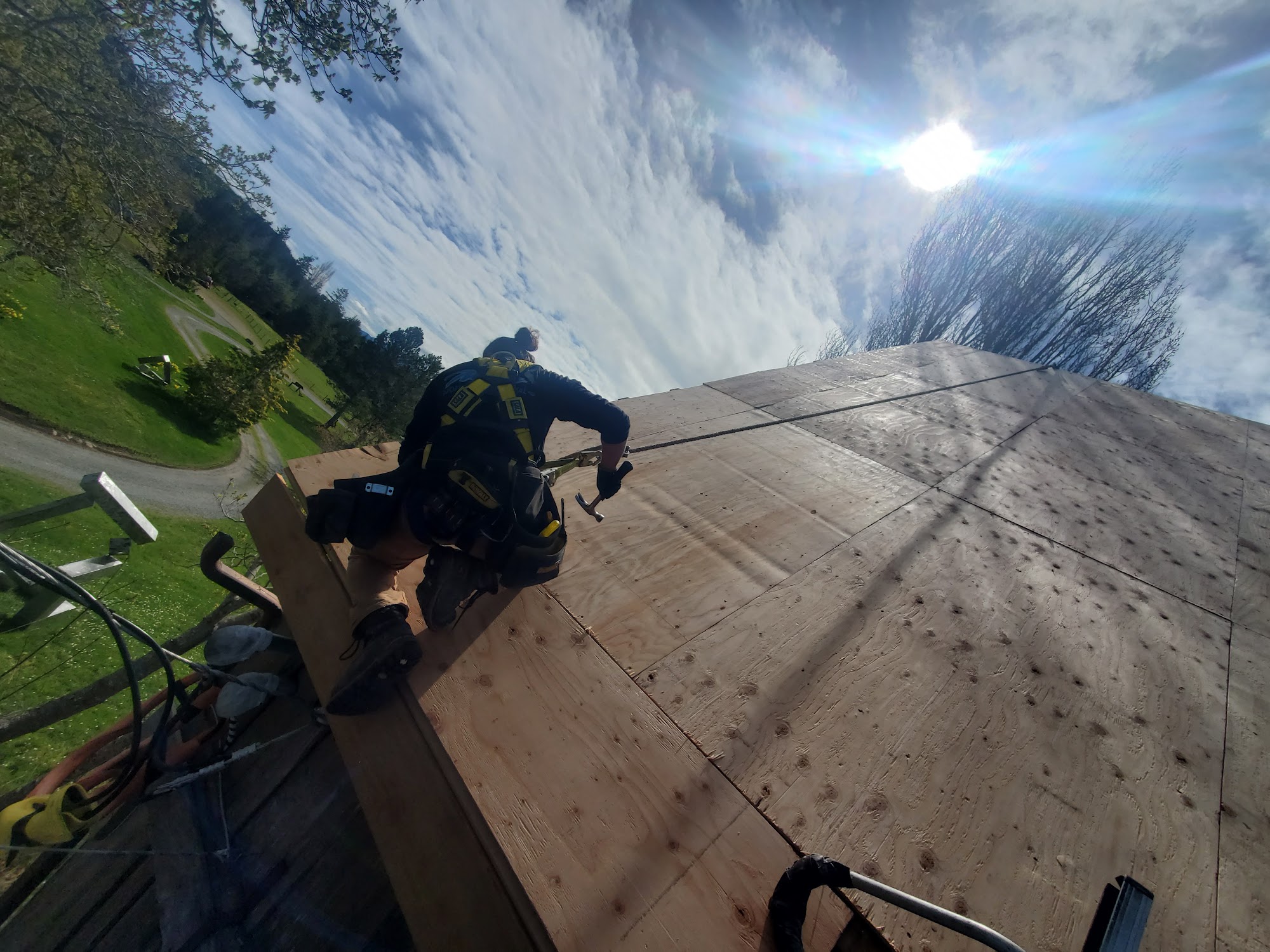 Jeffrey Rubinoff Sculpture Park — roof installation in progress by Nelson Roofing (photo 13)