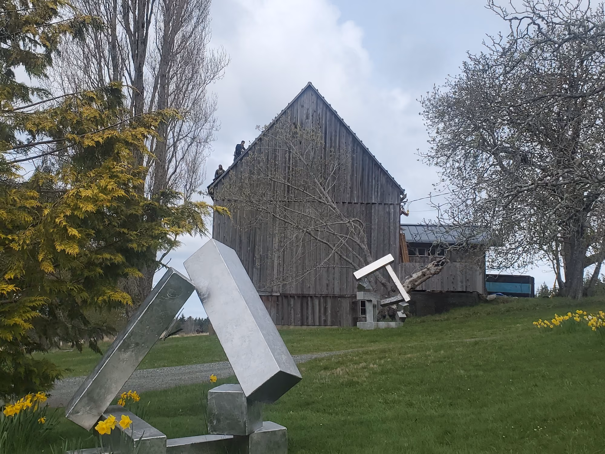 Jeffrey Rubinoff Sculpture Park — roof installation in progress by Nelson Roofing (photo 11)