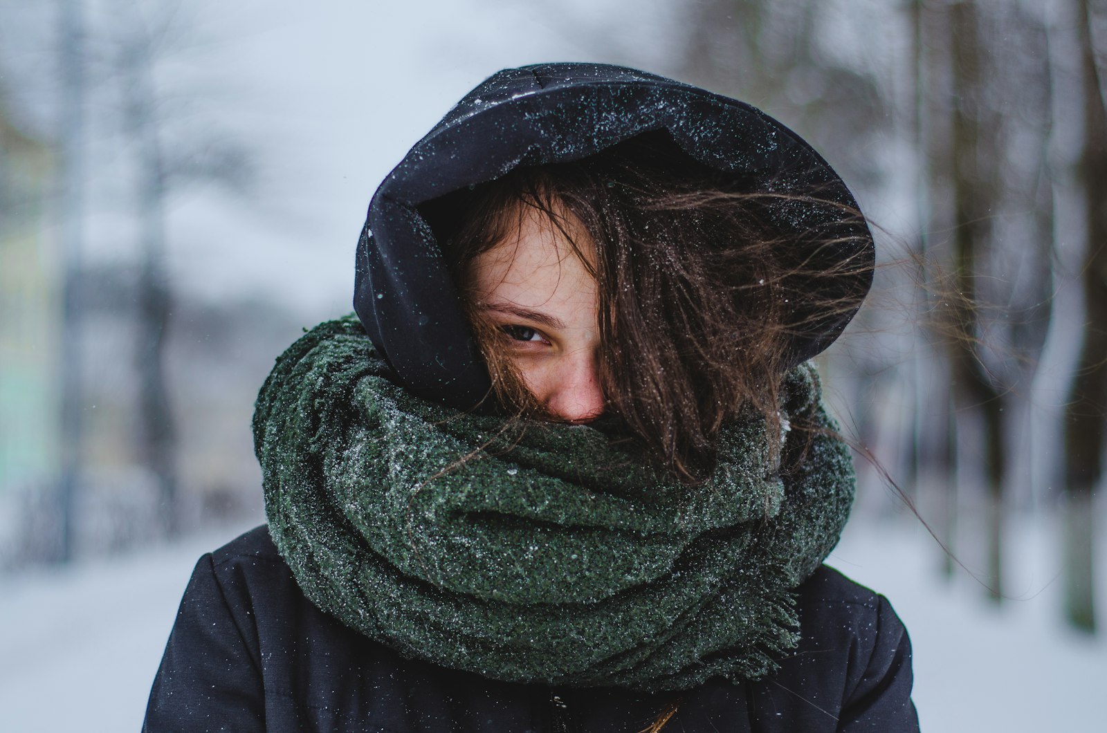 Why Do My Teeth Hurt in Cold Weather? Causes and What Helps