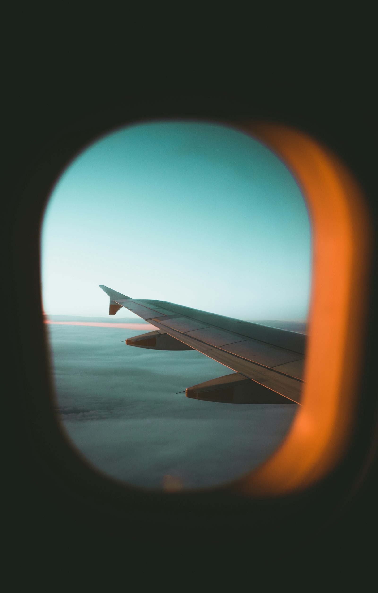 Pilots and Cabin Crew: Dental Health at Altitude and Across Time Zones
