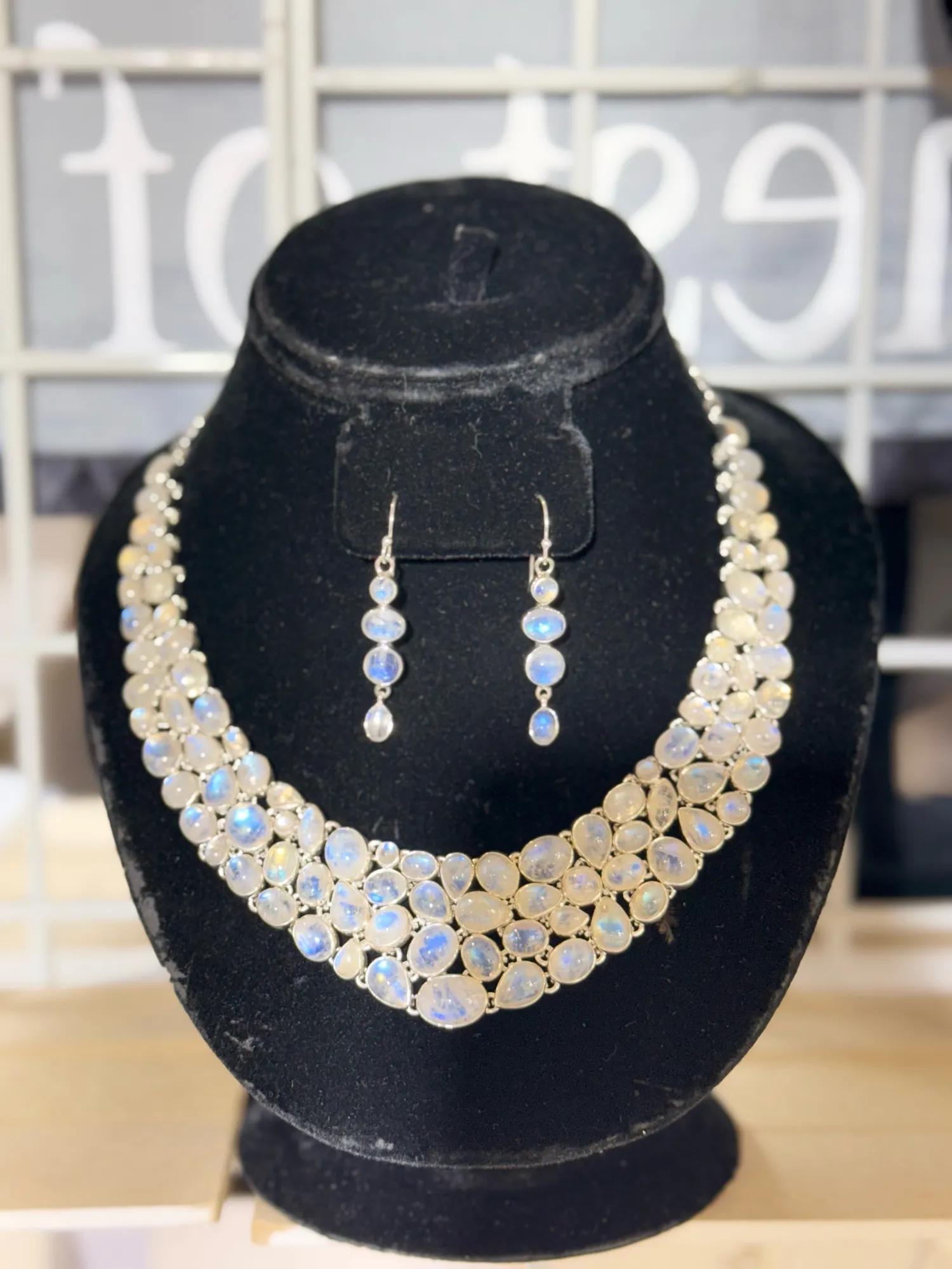 Gem Faire gem and jewelry show gallery photo