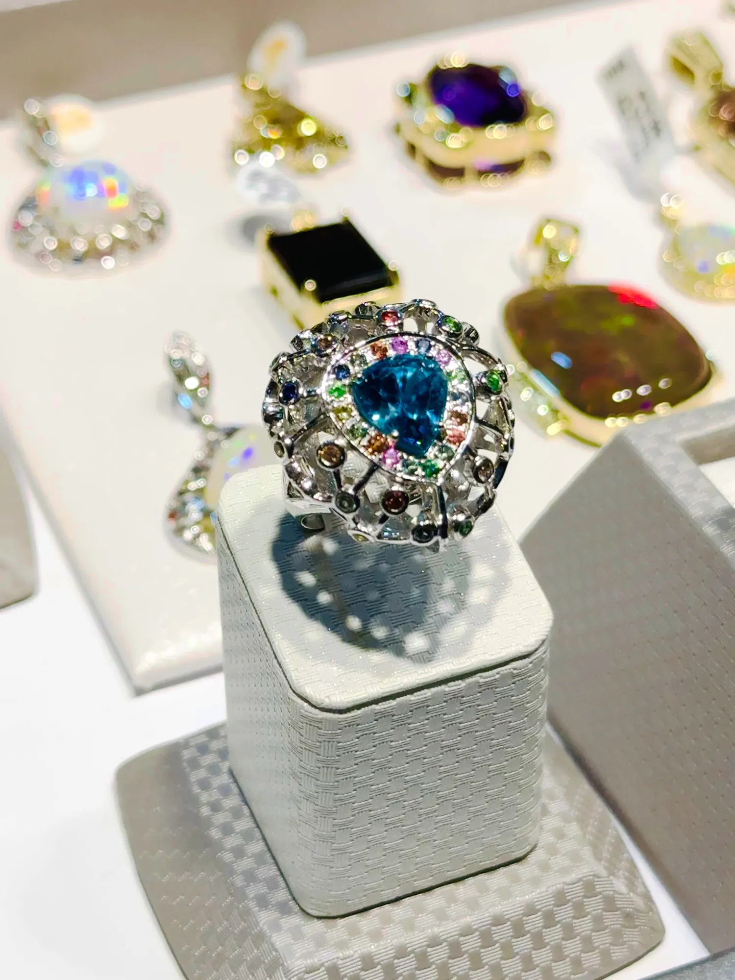 Gem Faire gem and jewelry show gallery photo