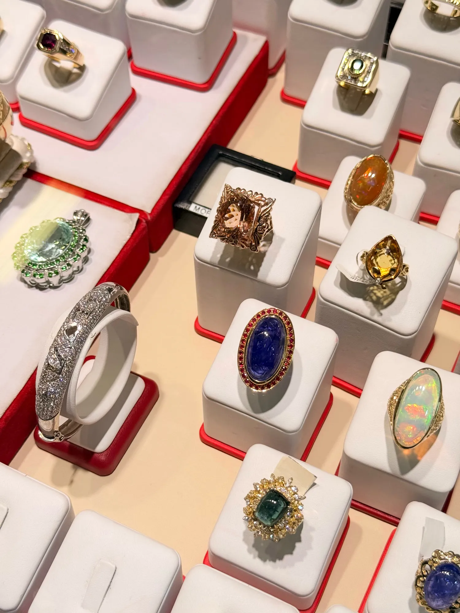 Gem Faire gem and jewelry show gallery photo