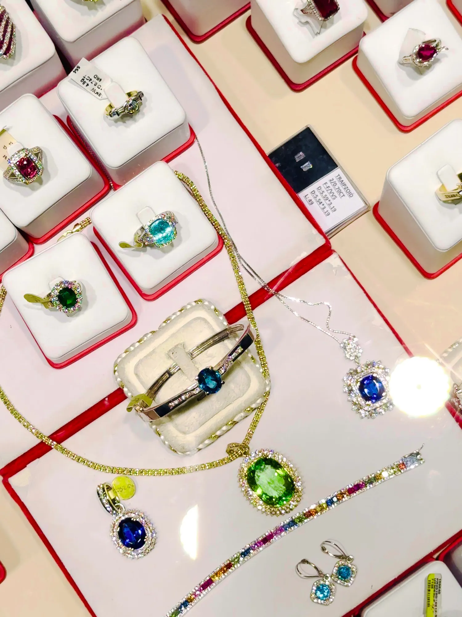 Gem Faire gem and jewelry show gallery photo