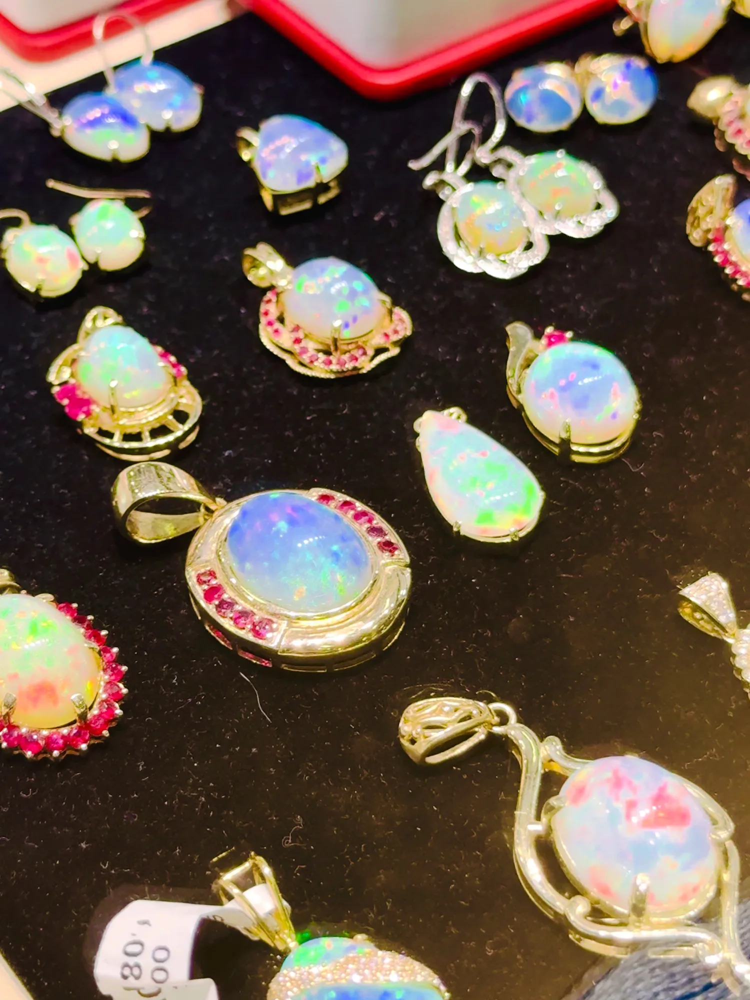 Gem Faire gem and jewelry show gallery photo