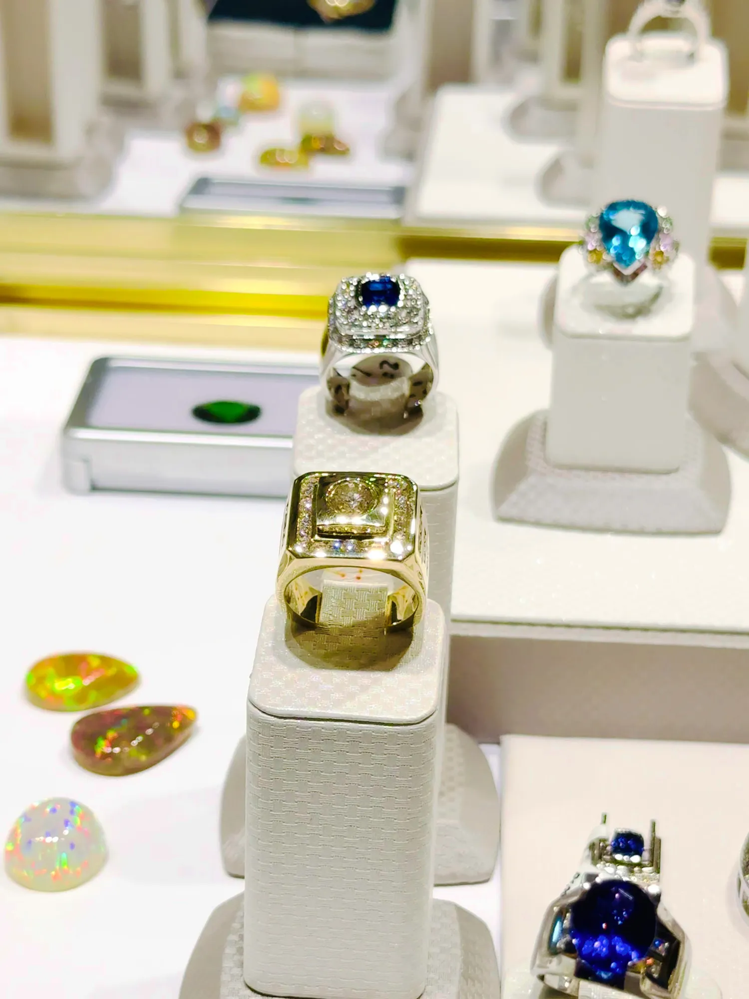 Gem Faire gem and jewelry show gallery photo