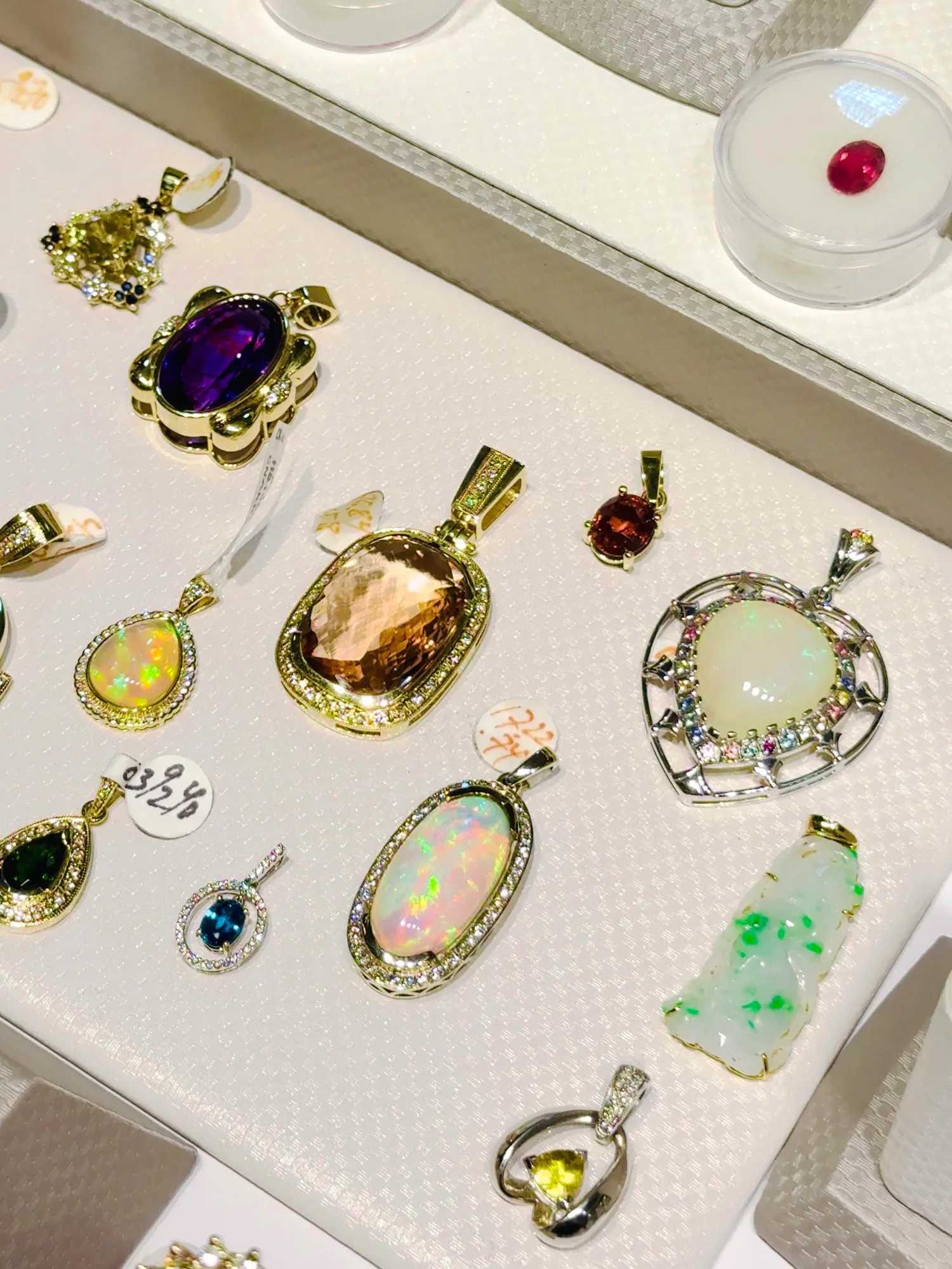 Gem Faire gem and jewelry show gallery photo