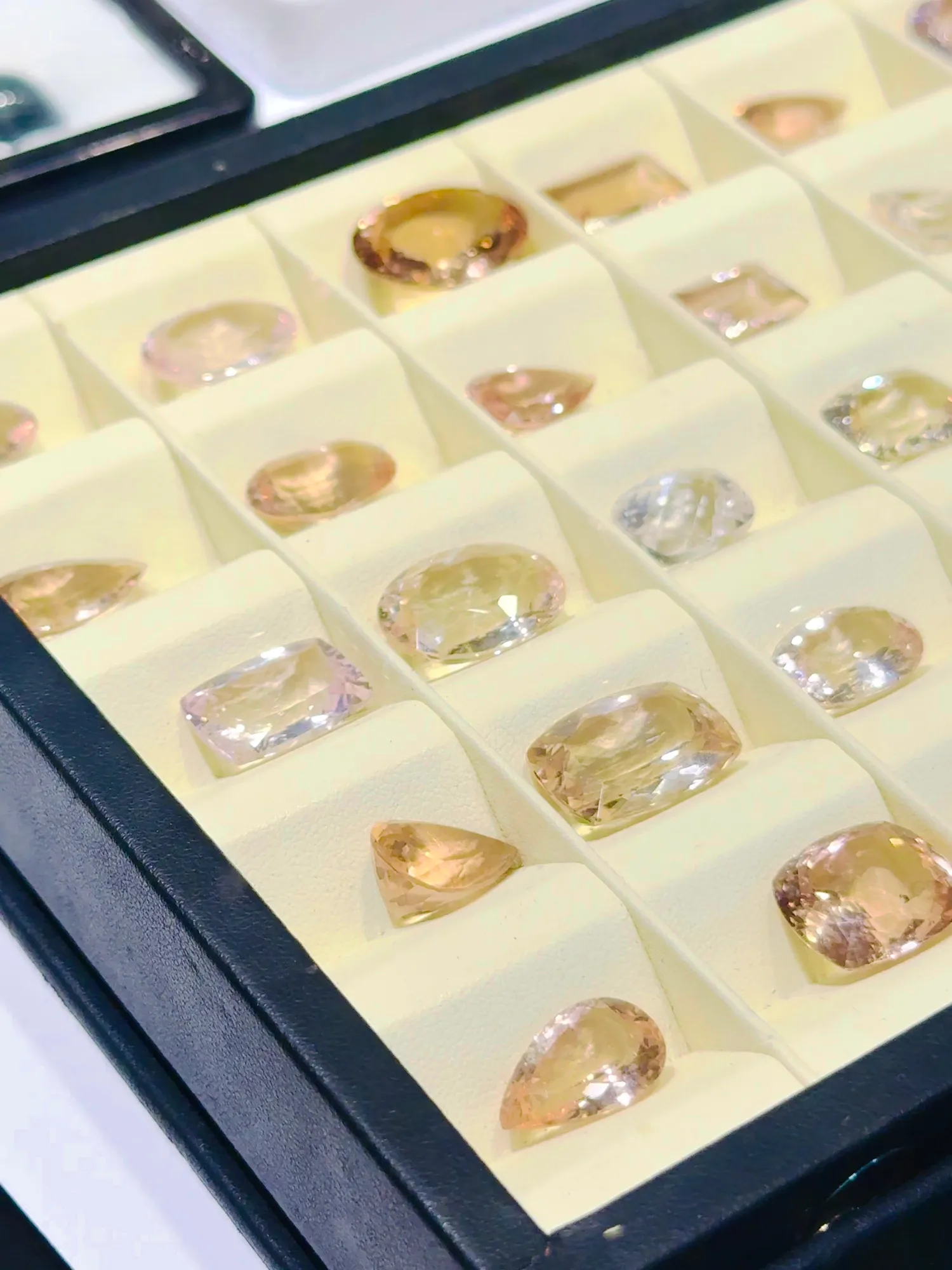 Gem Faire gem and jewelry show gallery photo
