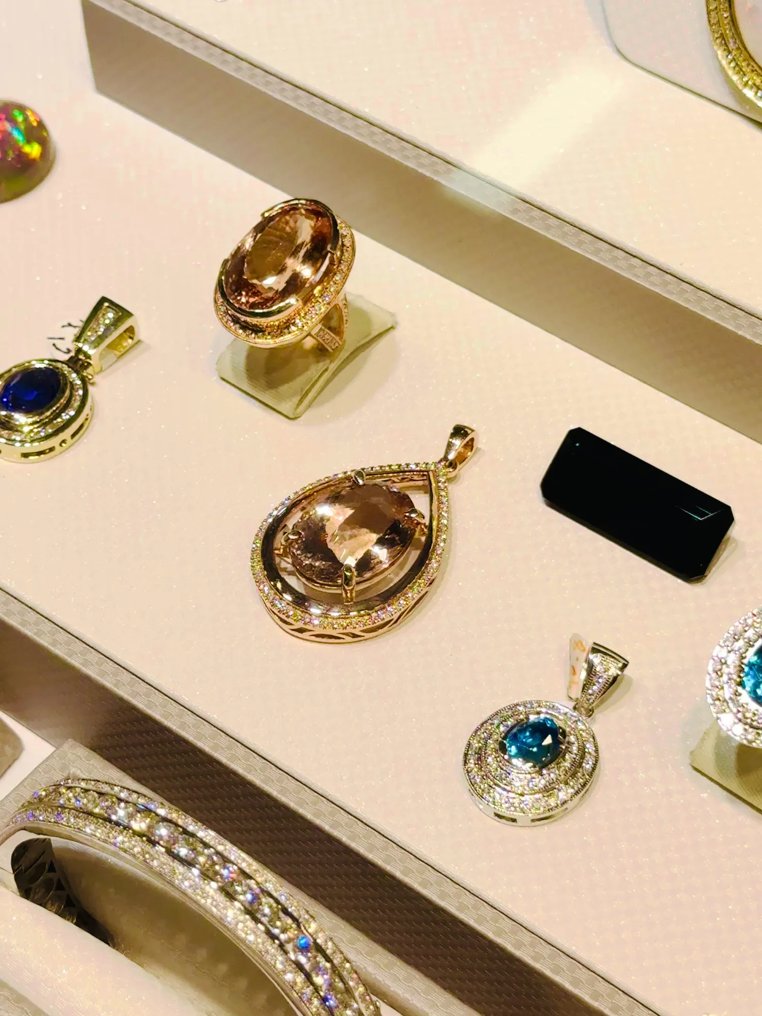 Gem Faire gem and jewelry show gallery photo