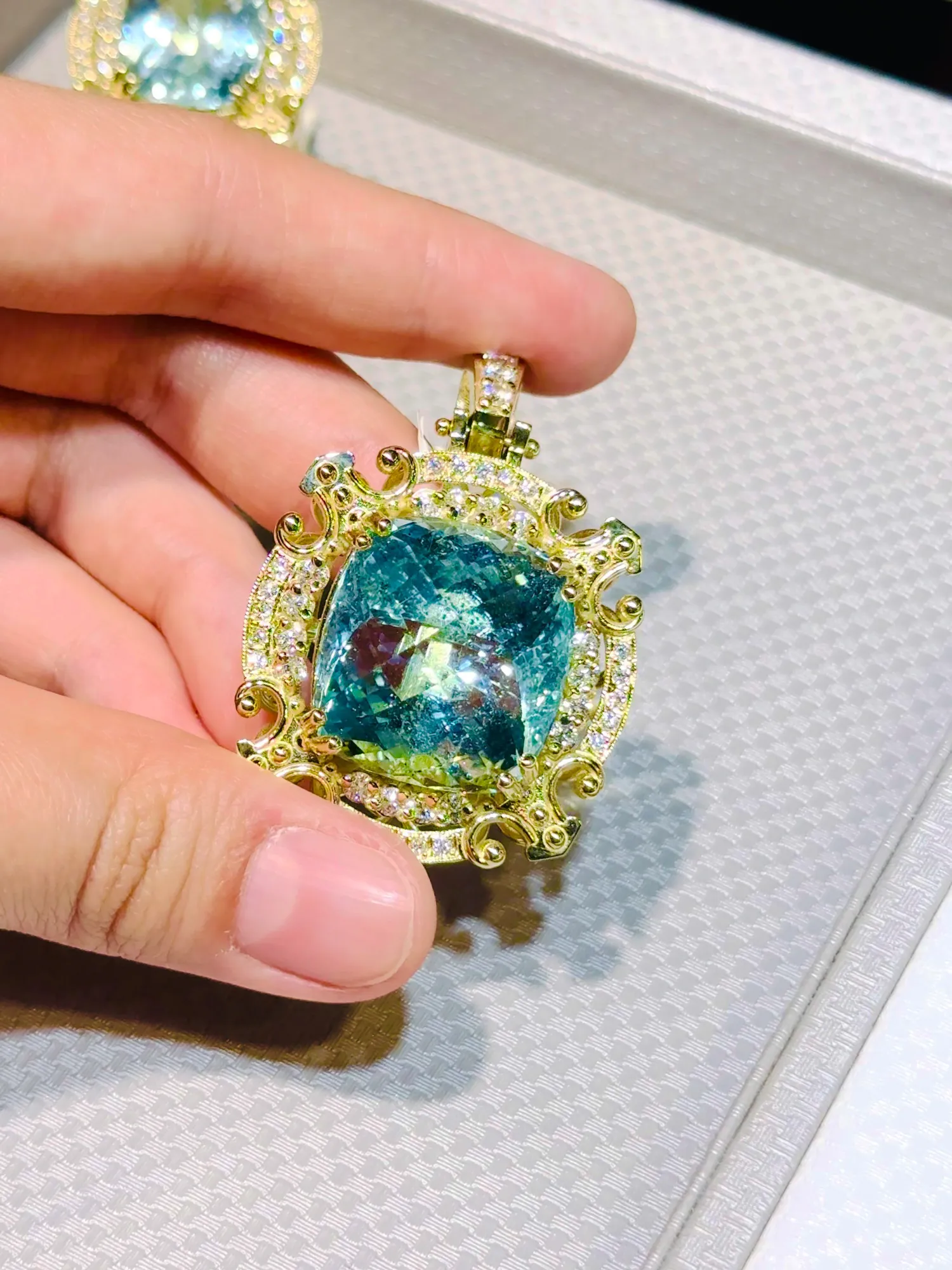 Gem Faire gem and jewelry show gallery photo