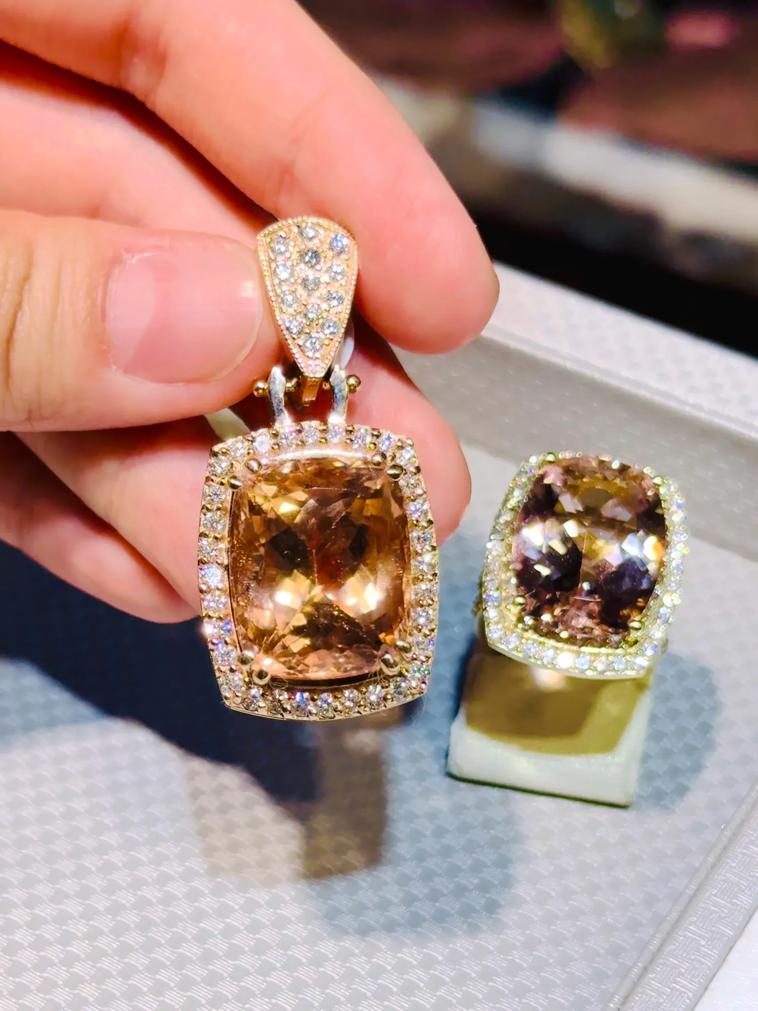 Gem Faire gem and jewelry show gallery photo