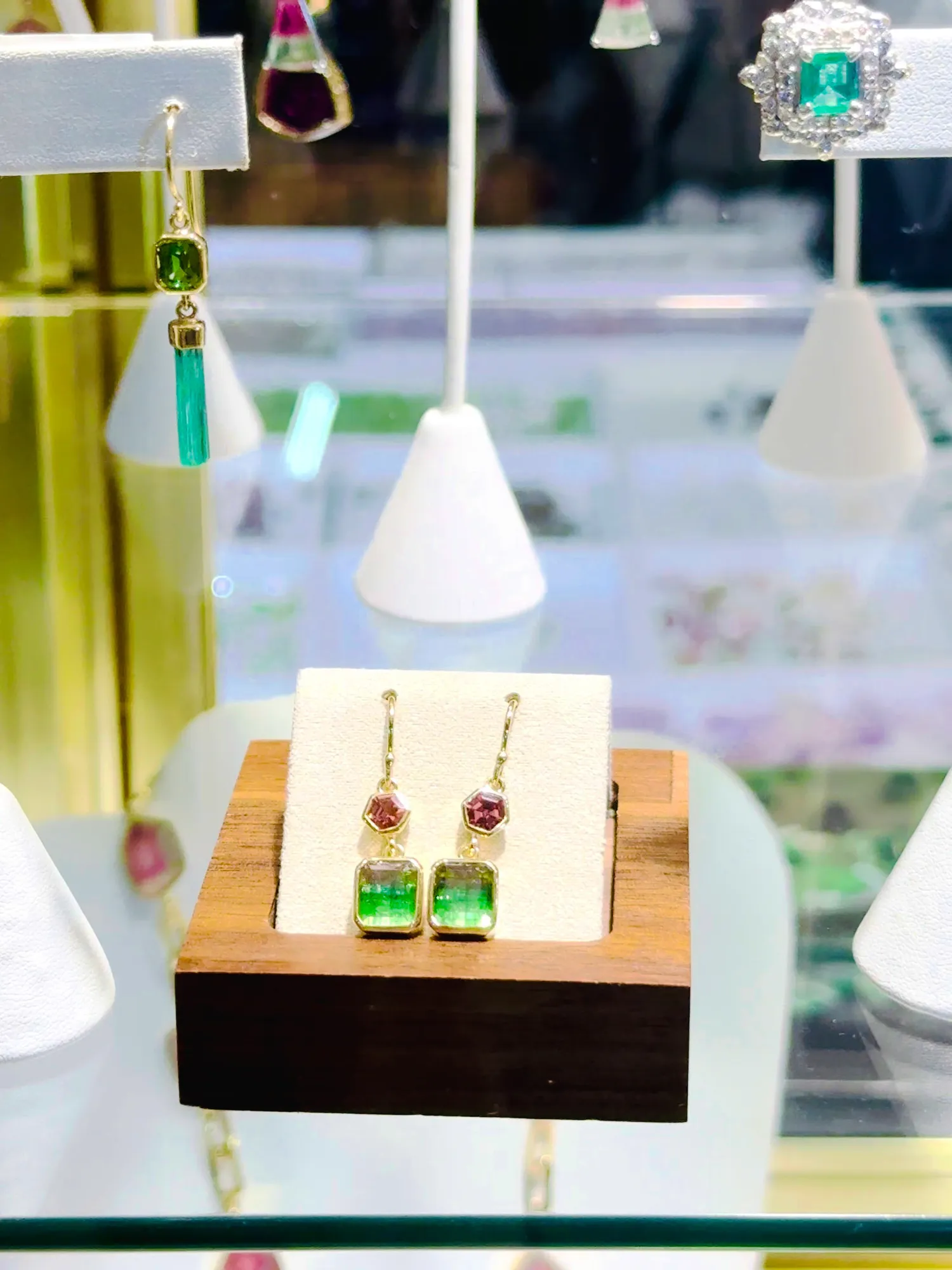 Gem Faire gem and jewelry show gallery photo