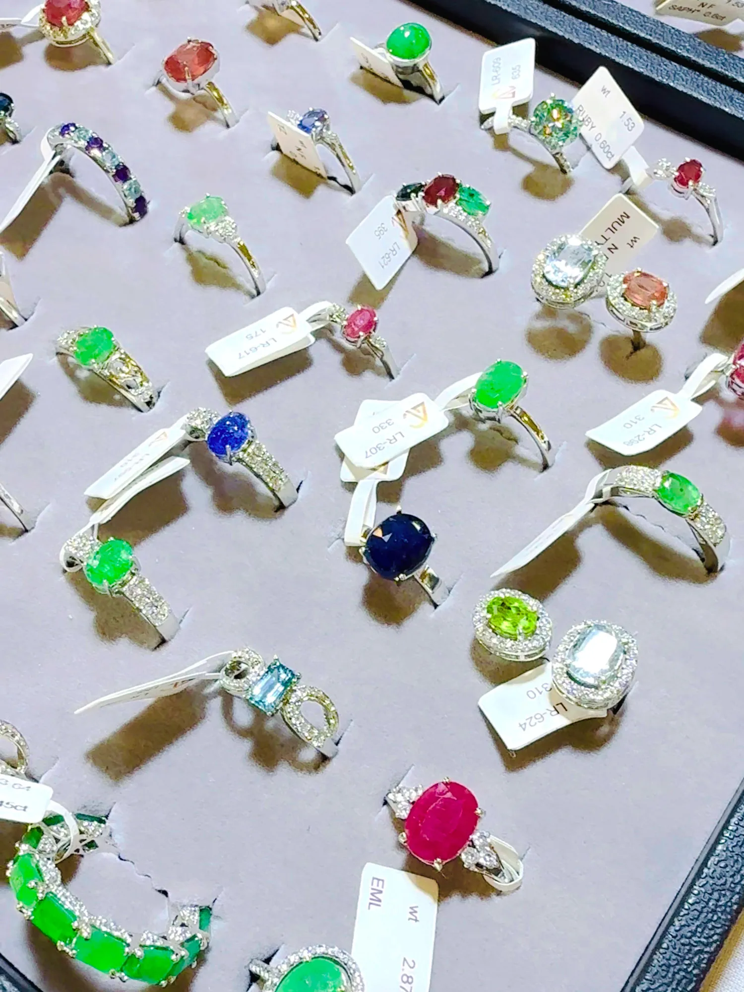 Gem Faire gem and jewelry show gallery photo