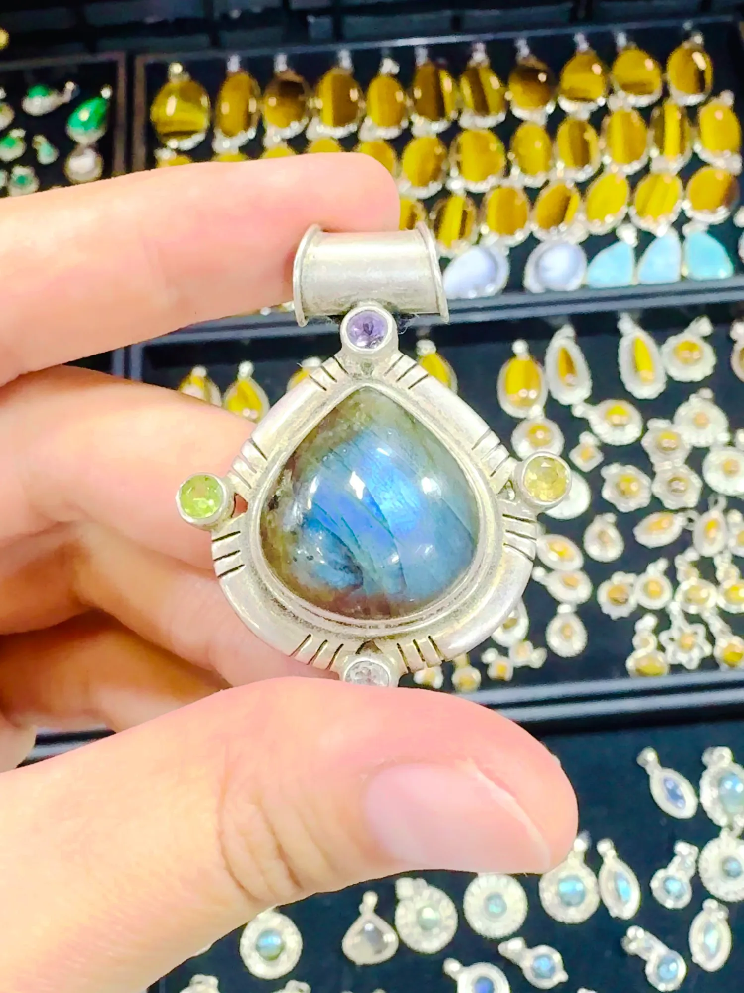 Gem Faire gem and jewelry show gallery photo