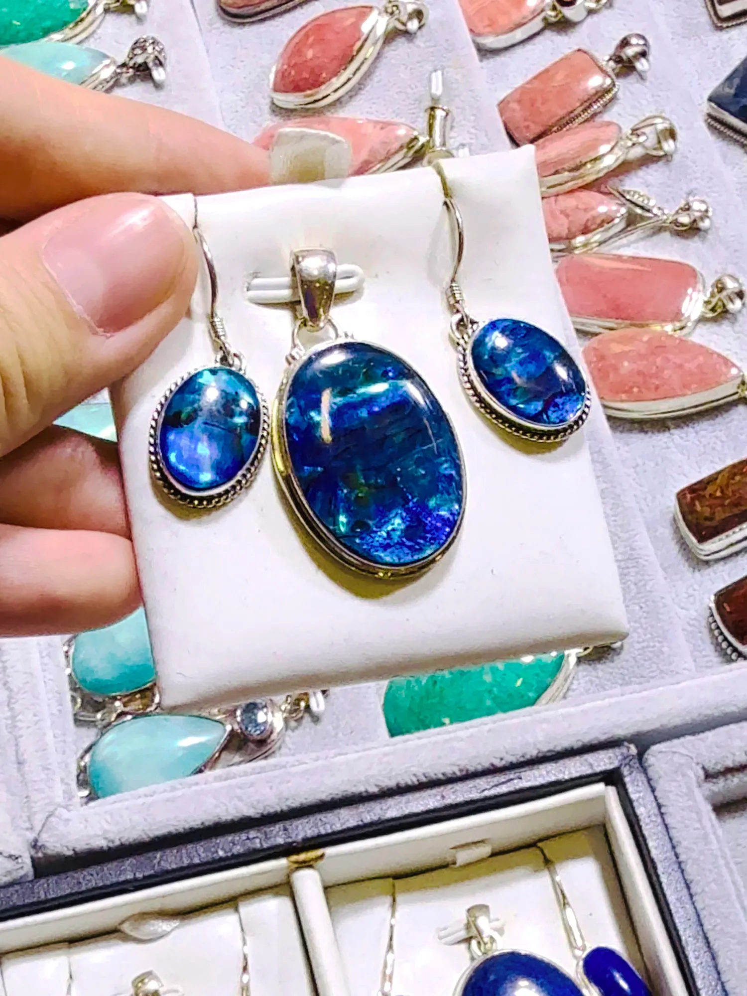Gem Faire gem and jewelry show gallery photo