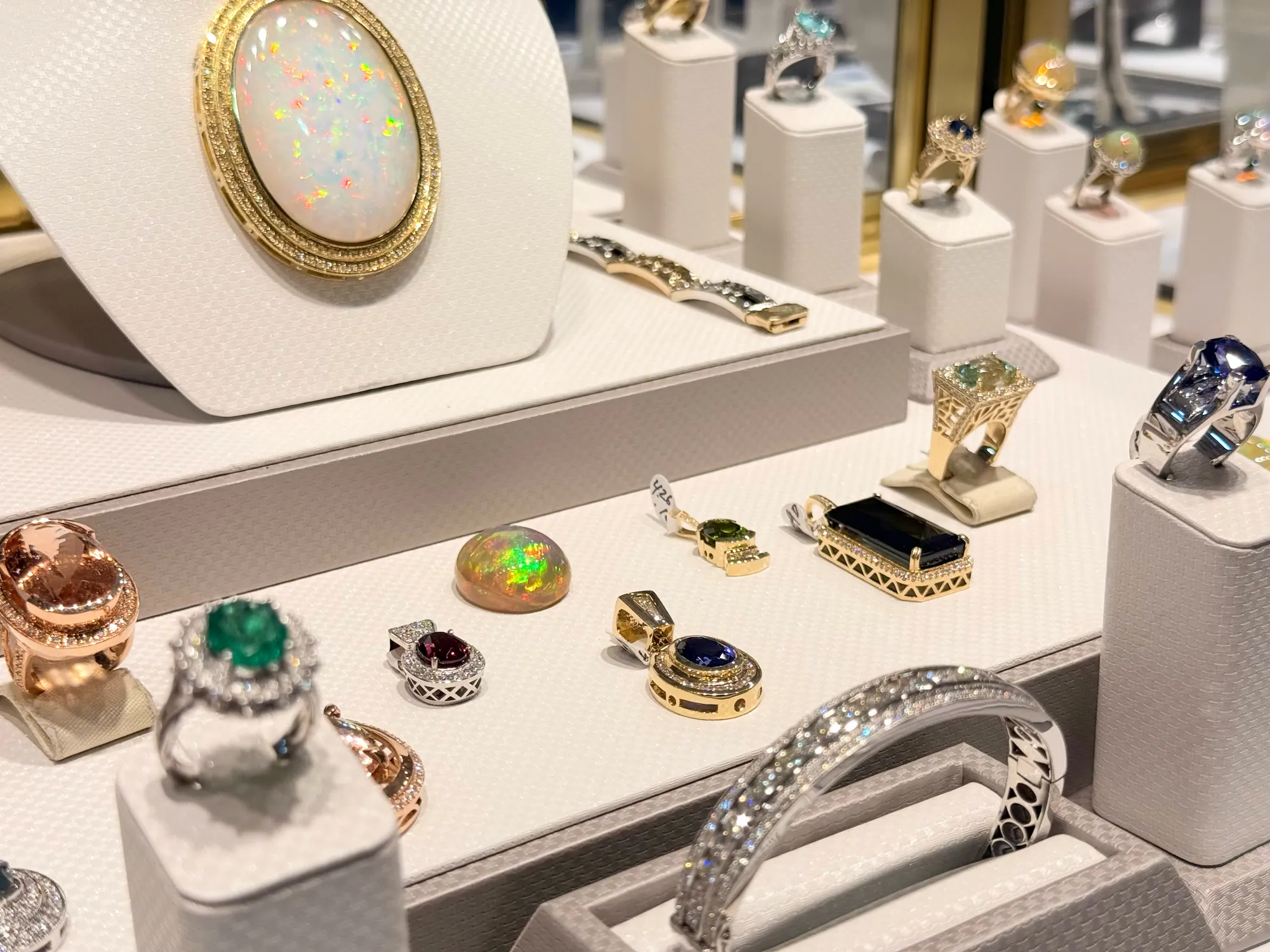 Gem Faire gem and jewelry show gallery photo