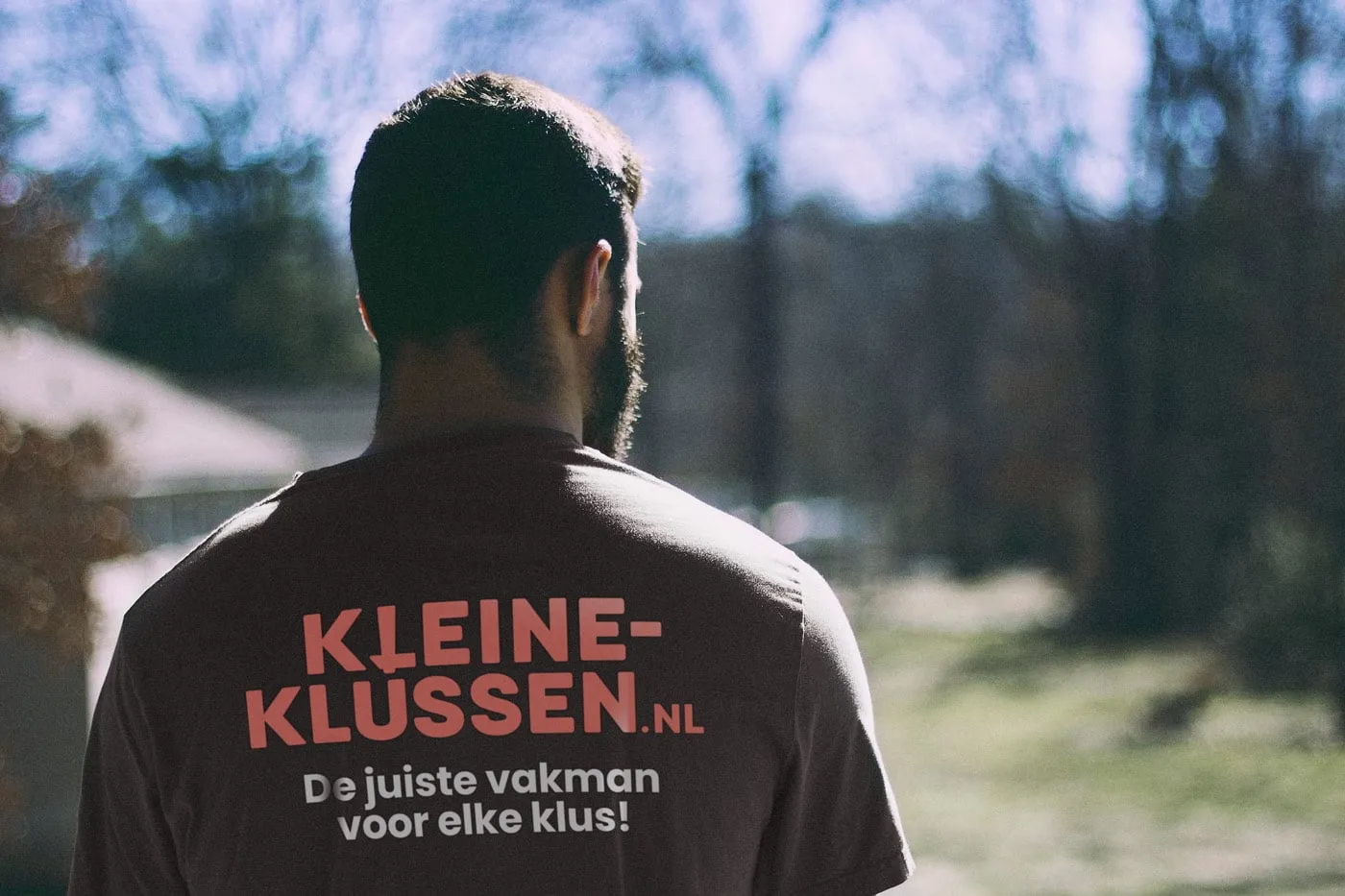 man met tshirt kleine-klussen