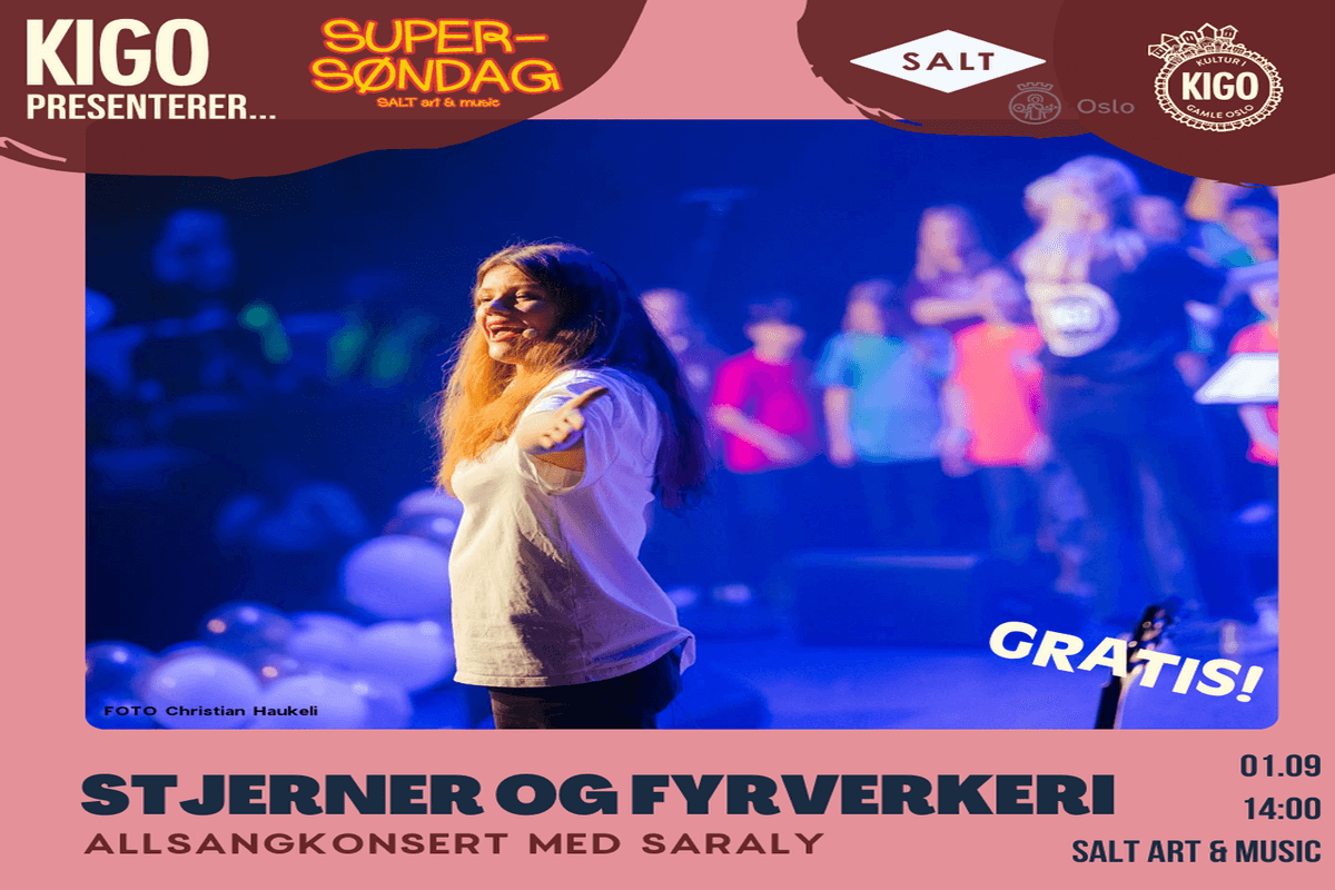 Kvinnelig artist i hvit t-shirt med utstrakte armer på en scene med barn i bakgrunnen som en del av Havnelangsarrangementet på Salt