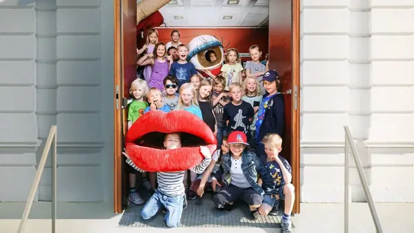 Lørdagsgodt er teaterunderholdning for barn på lørdager